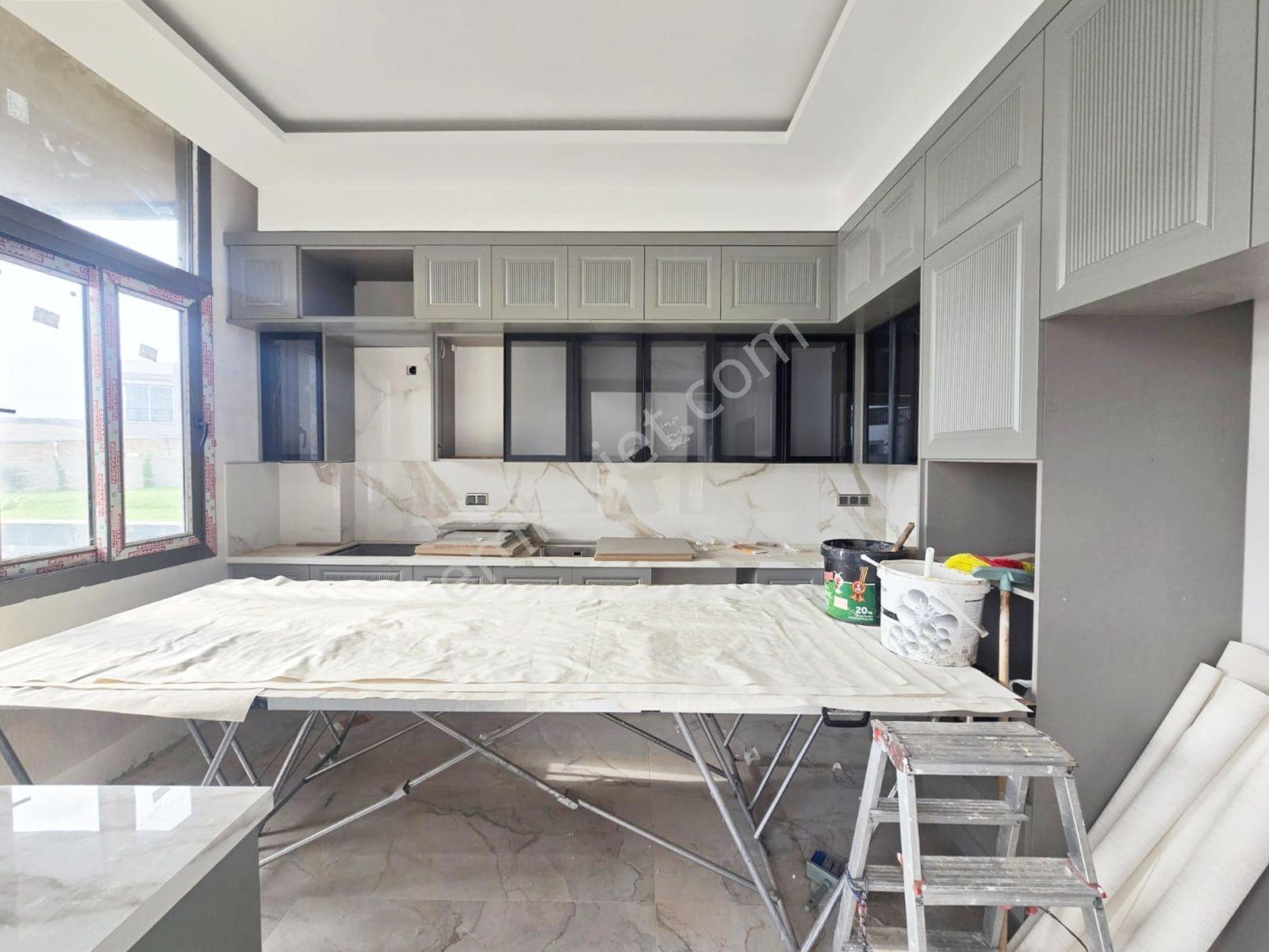 Kabasakal'da 530 M2 Arsalı Site İçi Bağımsız Bireysel Yüzme Havuzlu K. Mutfaklı Akıllı Ev Sistemli - Görsel 2