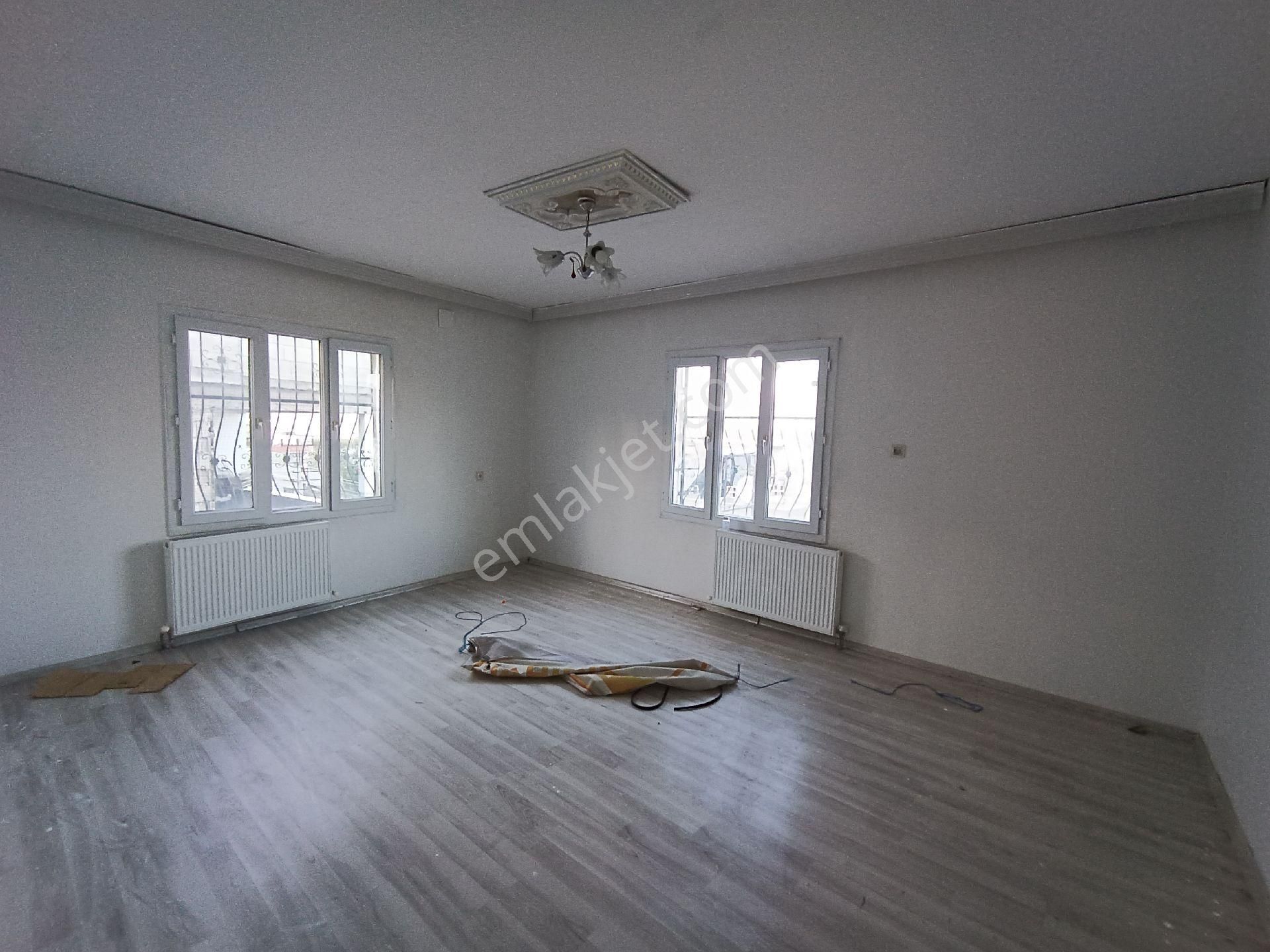 Seç Emlak'tan Satılık Ana Cadde Üzerinde Doğalgazlı Köşebaşı - Görsel 2