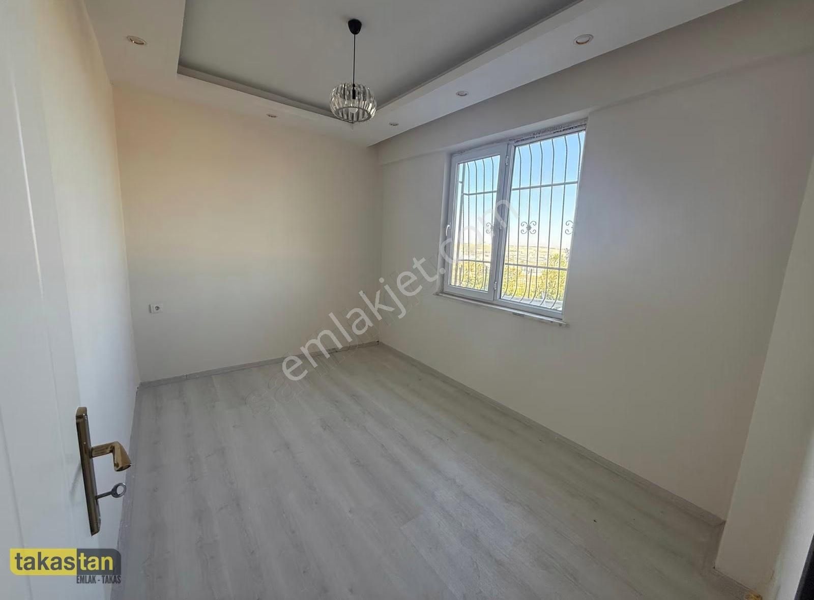 Beykent Uzayçatı Pazaryeri Yakını 1.kat Yüksekliğinde Manzaralı - Görsel 5