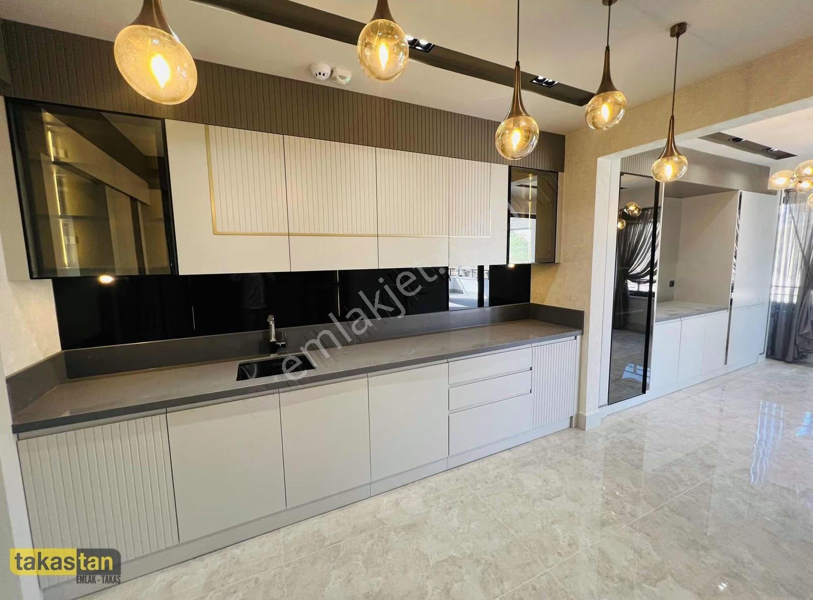 Bölgenin İncisi Göz Alıcı Tasarımıyla Satılık Ultra Lux 3.5+1 - Görsel 23