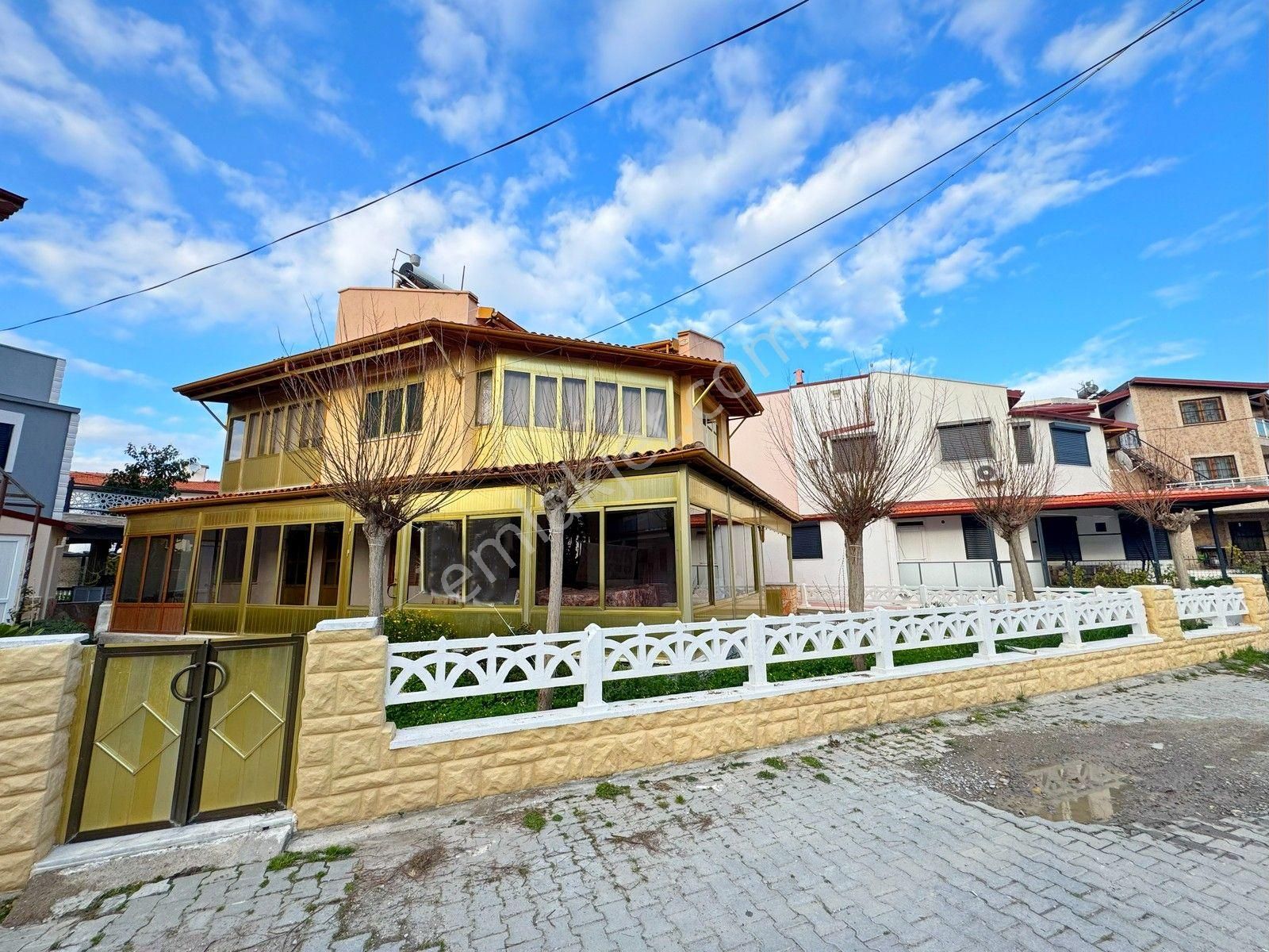 Kuşadası Davutlarda Denize 70 Metre 3+1 Bahçeli Yazlık - Görsel 3