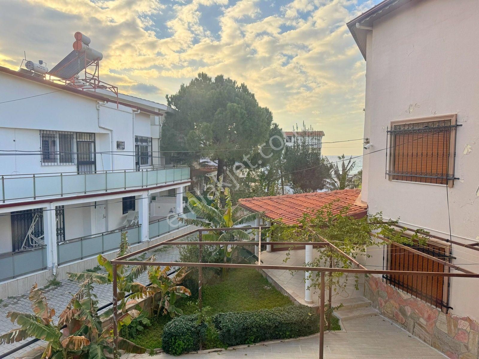 Kuşadası Davutlarda Denize 70 Metre 3+1 Bahçeli Yazlık - Görsel 4