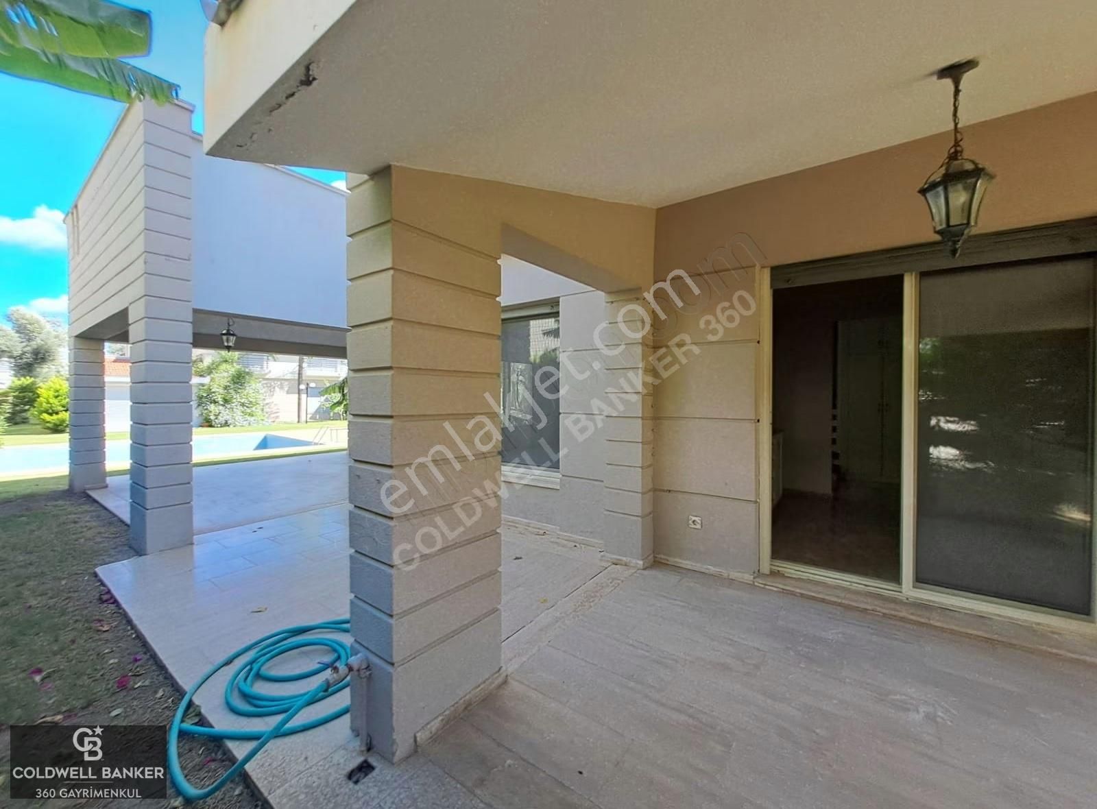 Çeşme Altınyunus Denize 400 M Yüzme Havuzlu Sitede Satılık Villa - Görsel 20