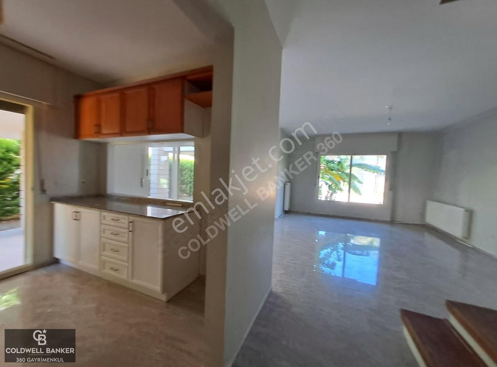 Çeşme Altınyunus Denize 400 M Yüzme Havuzlu Sitede Satılık Villa - Görsel 24