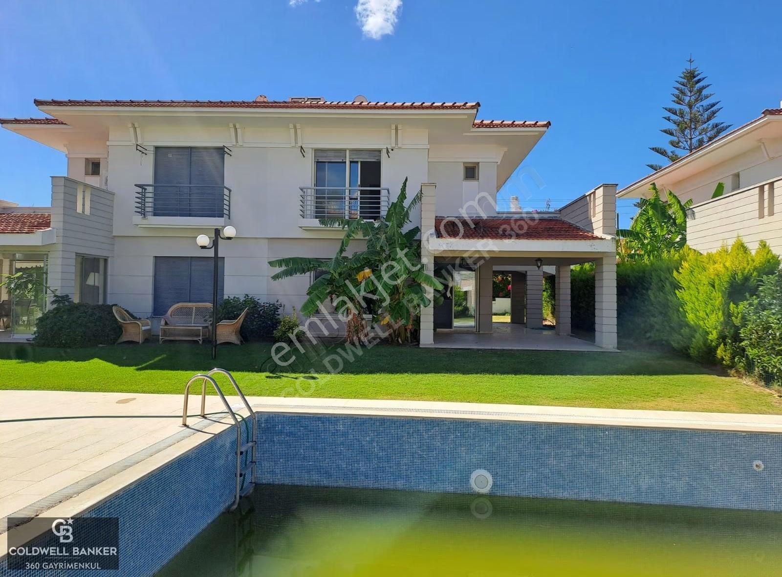 Çeşme Altınyunus Denize 400 M Yüzme Havuzlu Sitede Satılık Villa - Görsel 3