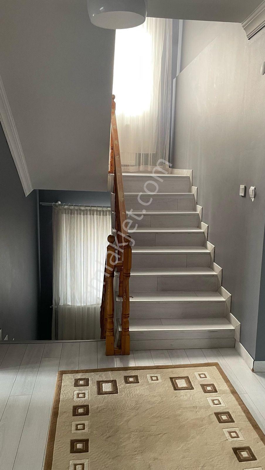 Akyurtta İçi Ful+ful Yapılı Özel Mimarili Geniş 5+1 Villa !!!!!! - Görsel 23