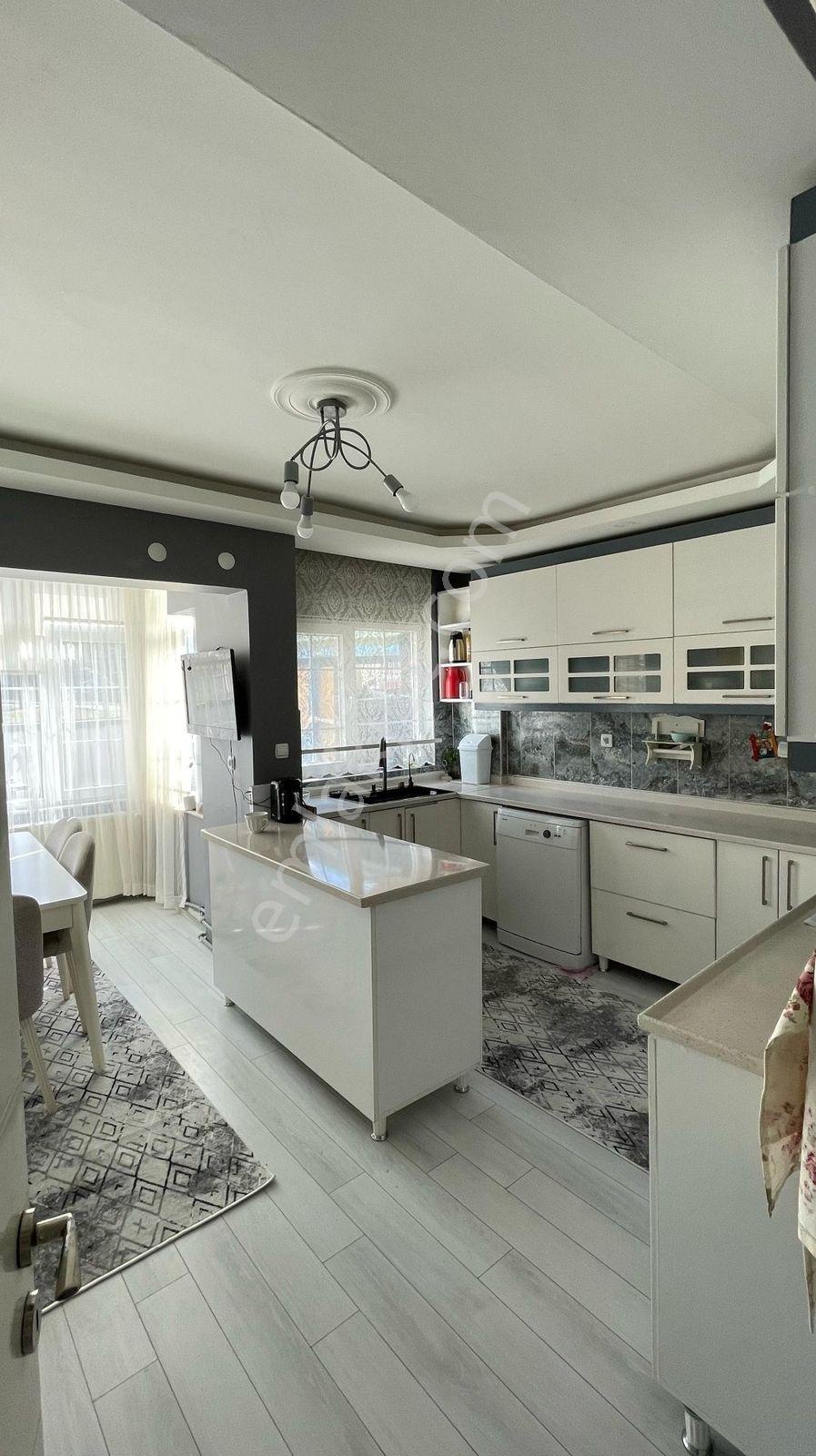 Akyurtta İçi Ful+ful Yapılı Özel Mimarili Geniş 5+1 Villa !!!!!! - Görsel 15