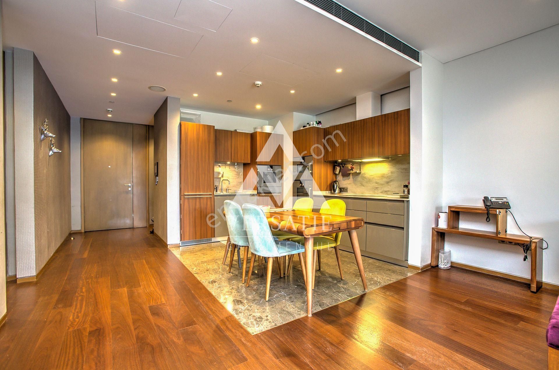 Zorlu Center'da Satılık 179 M2 Balkonlu 2+1 Fırsat Daire - Görsel 24