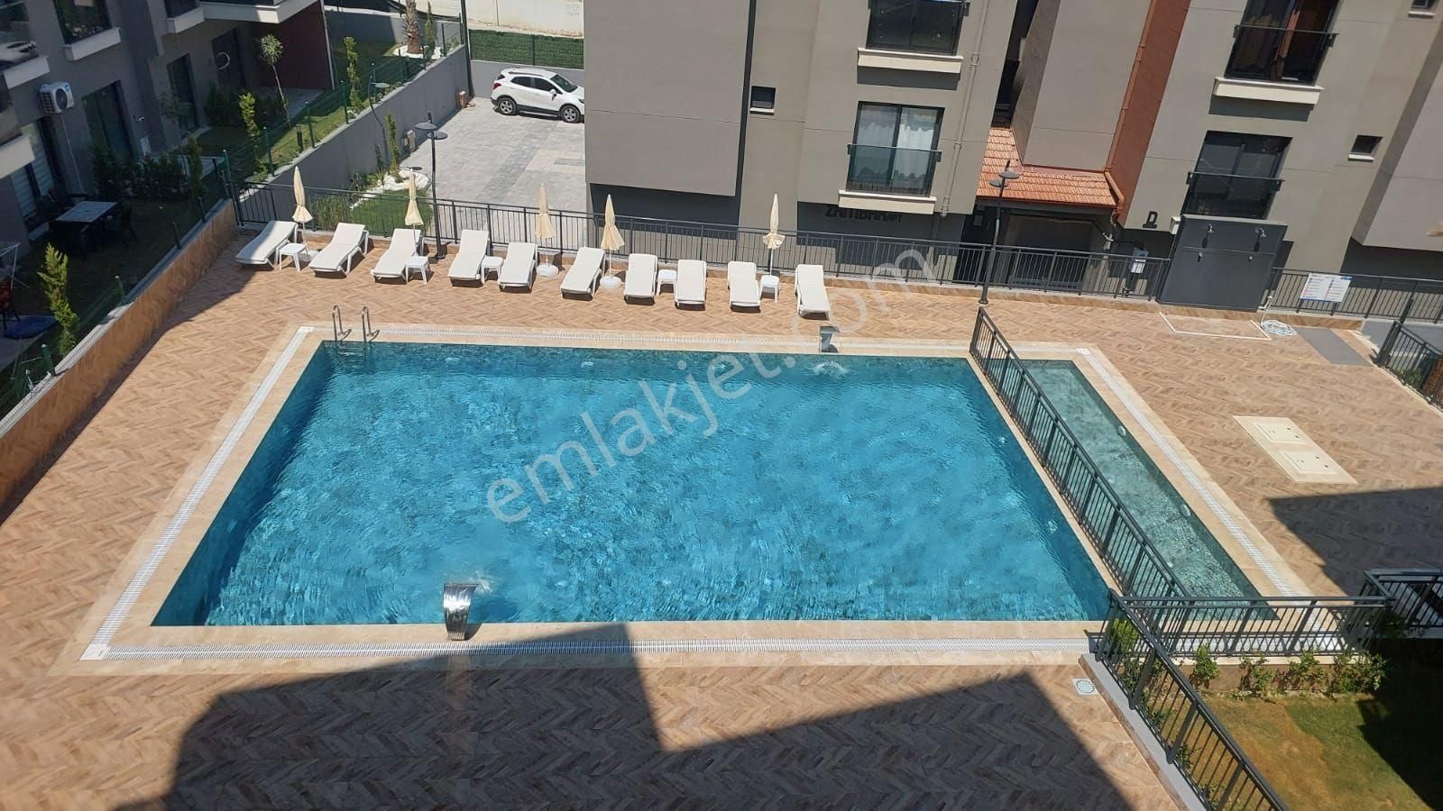 Kuşadası Değirmenderede Havuzlu Sitede Yerden Isıtmalı Sıfır Lüx 1+1 Muhteşem Daire - Görsel 2