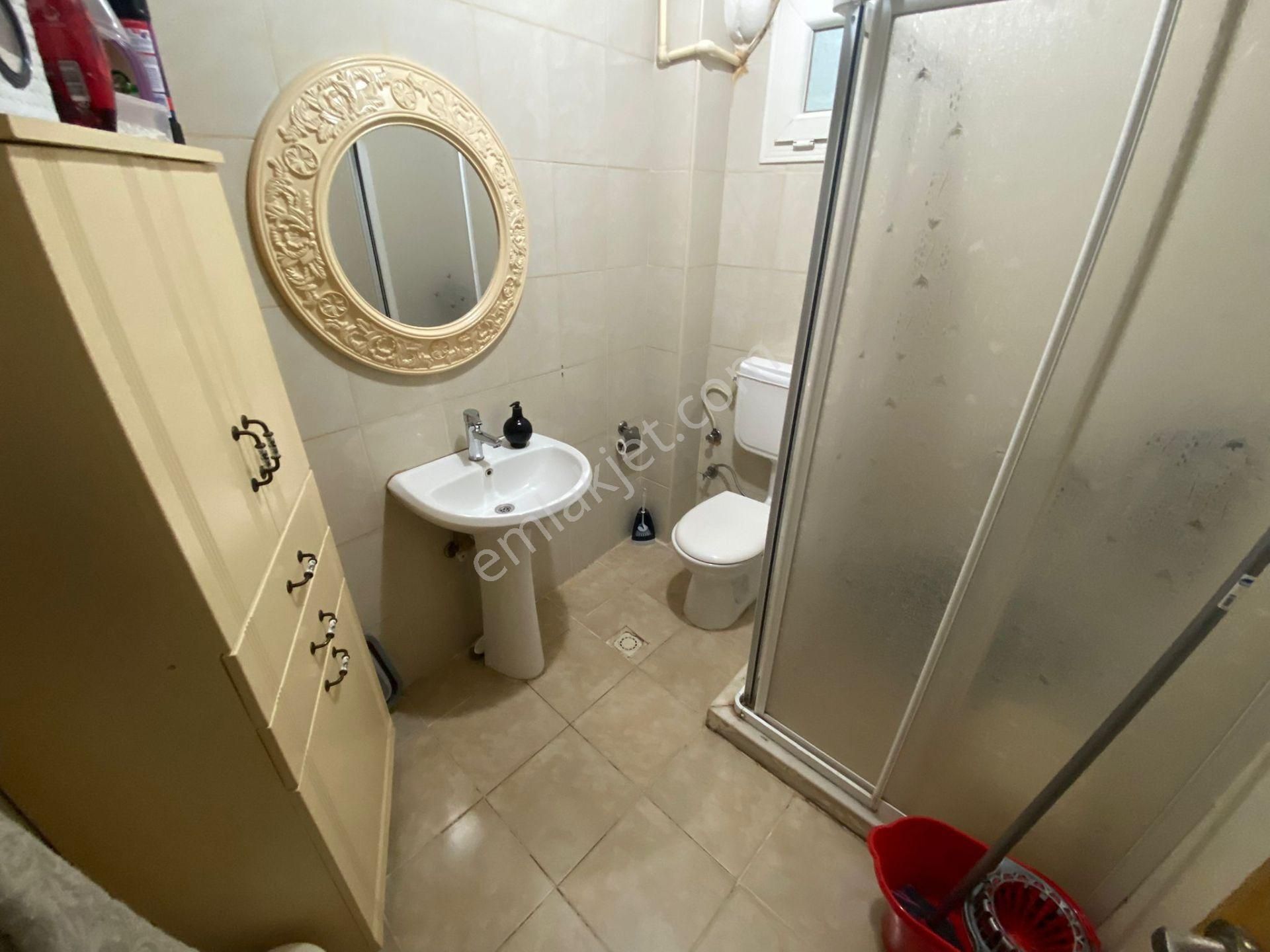 Acill Konak 26 Ağustos Mah.de Levent Meydan Yakını 2+1 70m2 Ayrı Mutfak Arakat Bakımlı Satılık Daire - Görsel 21