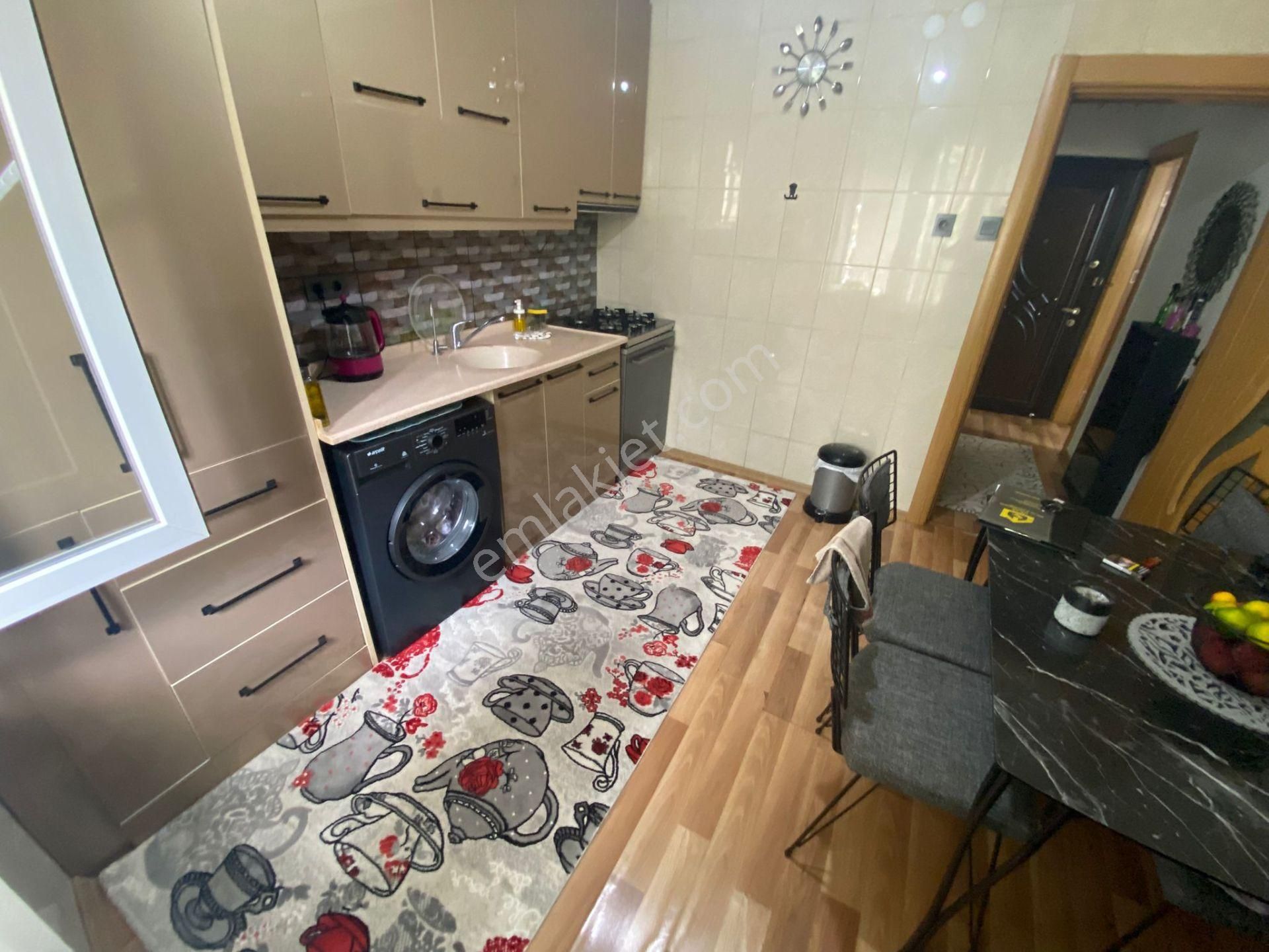 Acill Konak 26 Ağustos Mah.de Levent Meydan Yakını 2+1 70m2 Ayrı Mutfak Arakat Bakımlı Satılık Daire - Görsel 18