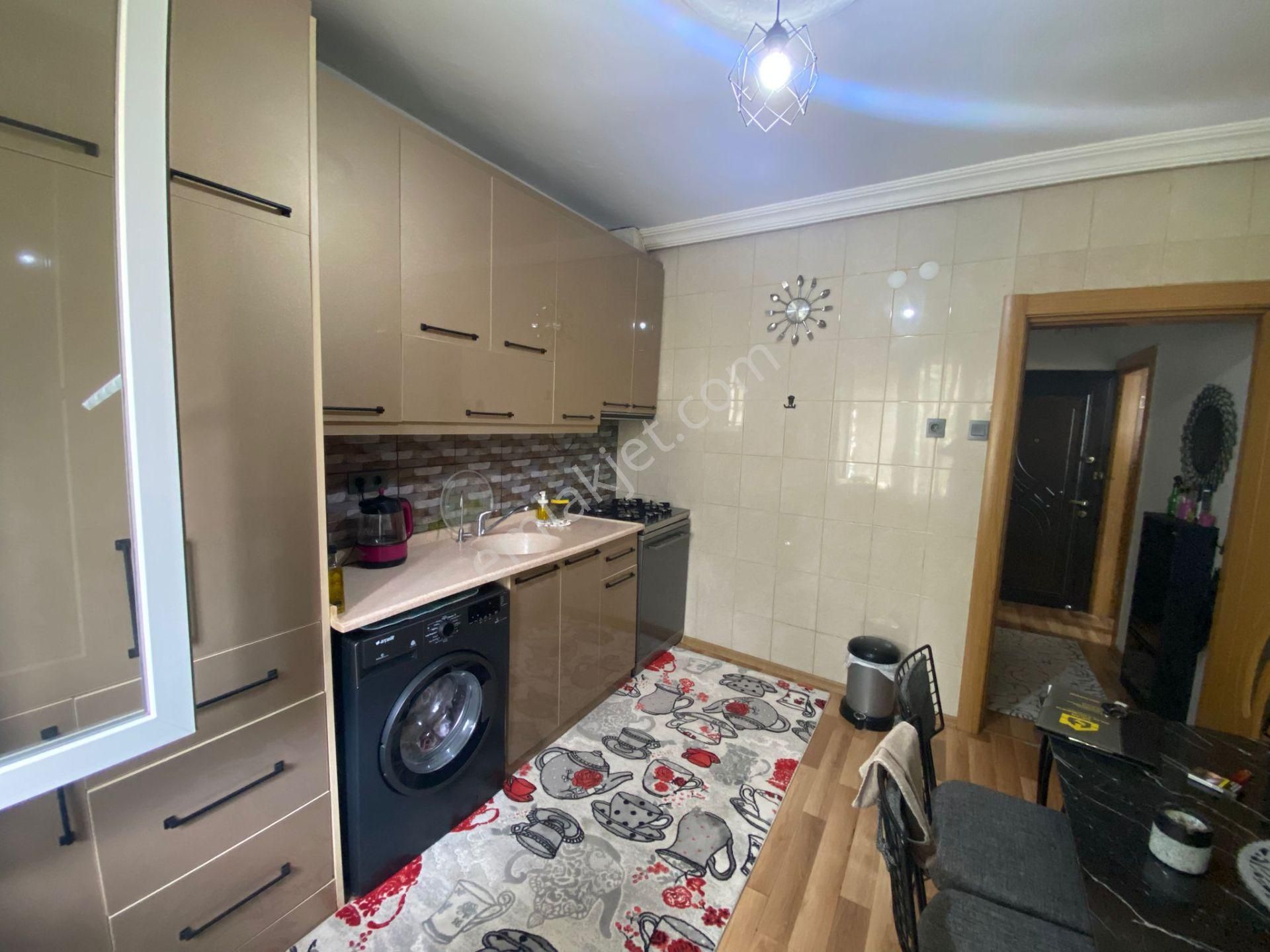 Acill Konak 26 Ağustos Mah.de Levent Meydan Yakını 2+1 70m2 Ayrı Mutfak Arakat Bakımlı Satılık Daire - Görsel 16