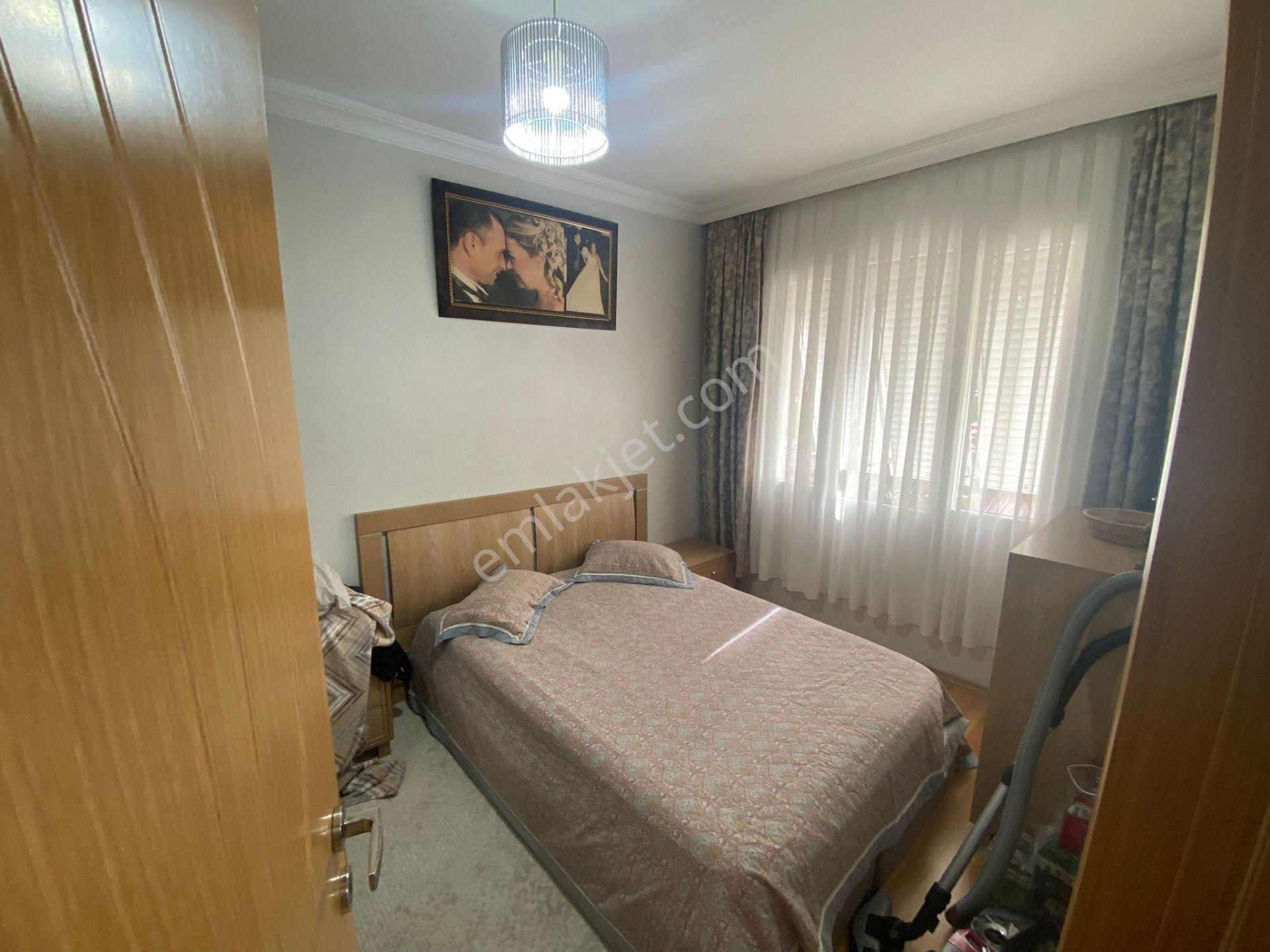 Acill Konak 26 Ağustos Mah.de Levent Meydan Yakını 2+1 70m2 Ayrı Mutfak Arakat Bakımlı Satılık Daire - Görsel 9