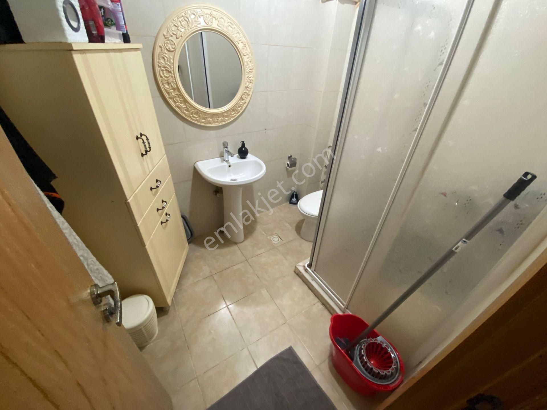 Acill Konak 26 Ağustos Mah.de Levent Meydan Yakını 2+1 70m2 Ayrı Mutfak Arakat Bakımlı Satılık Daire - Görsel 20