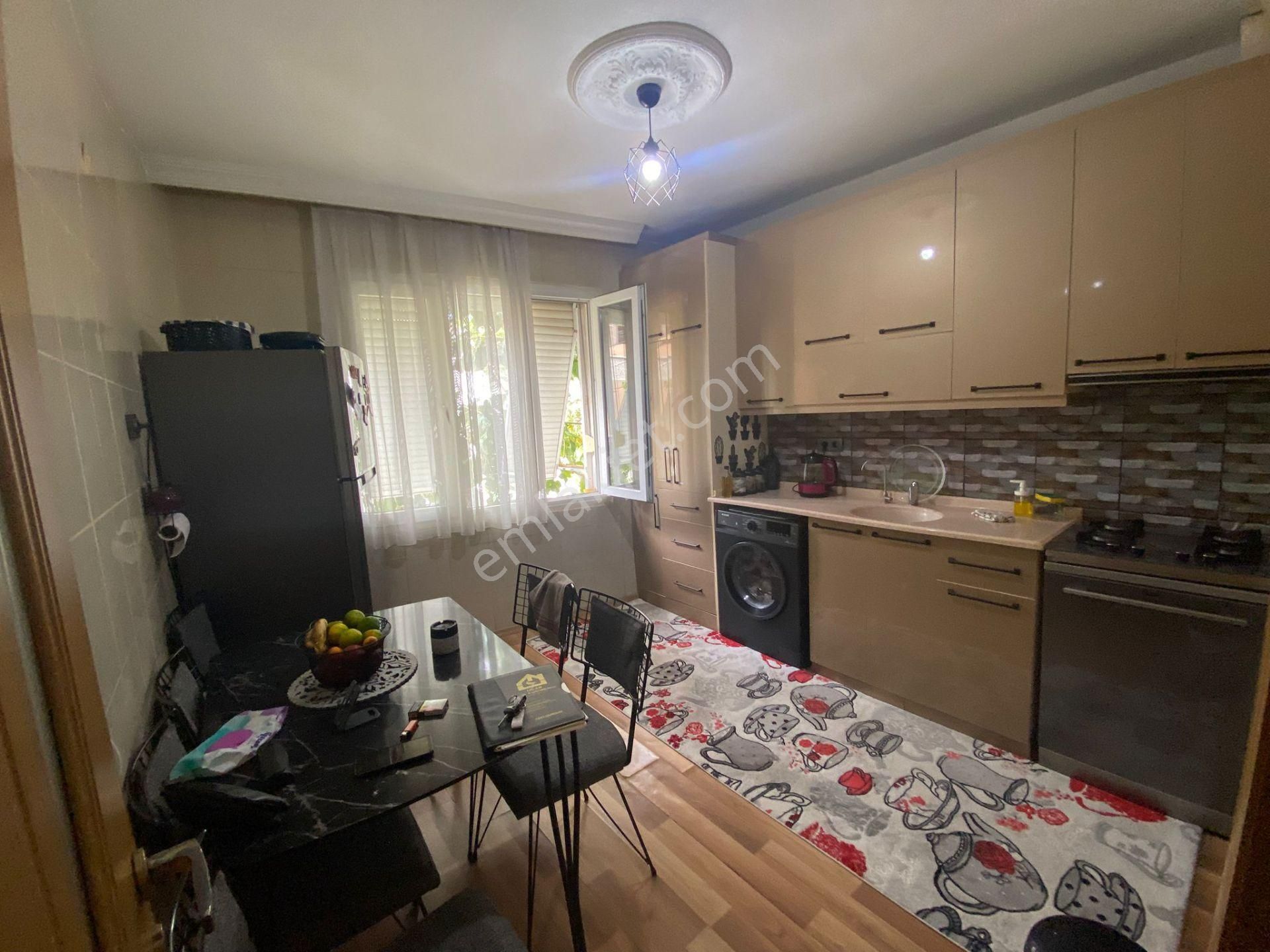 Acill Konak 26 Ağustos Mah.de Levent Meydan Yakını 2+1 70m2 Ayrı Mutfak Arakat Bakımlı Satılık Daire - Görsel 19
