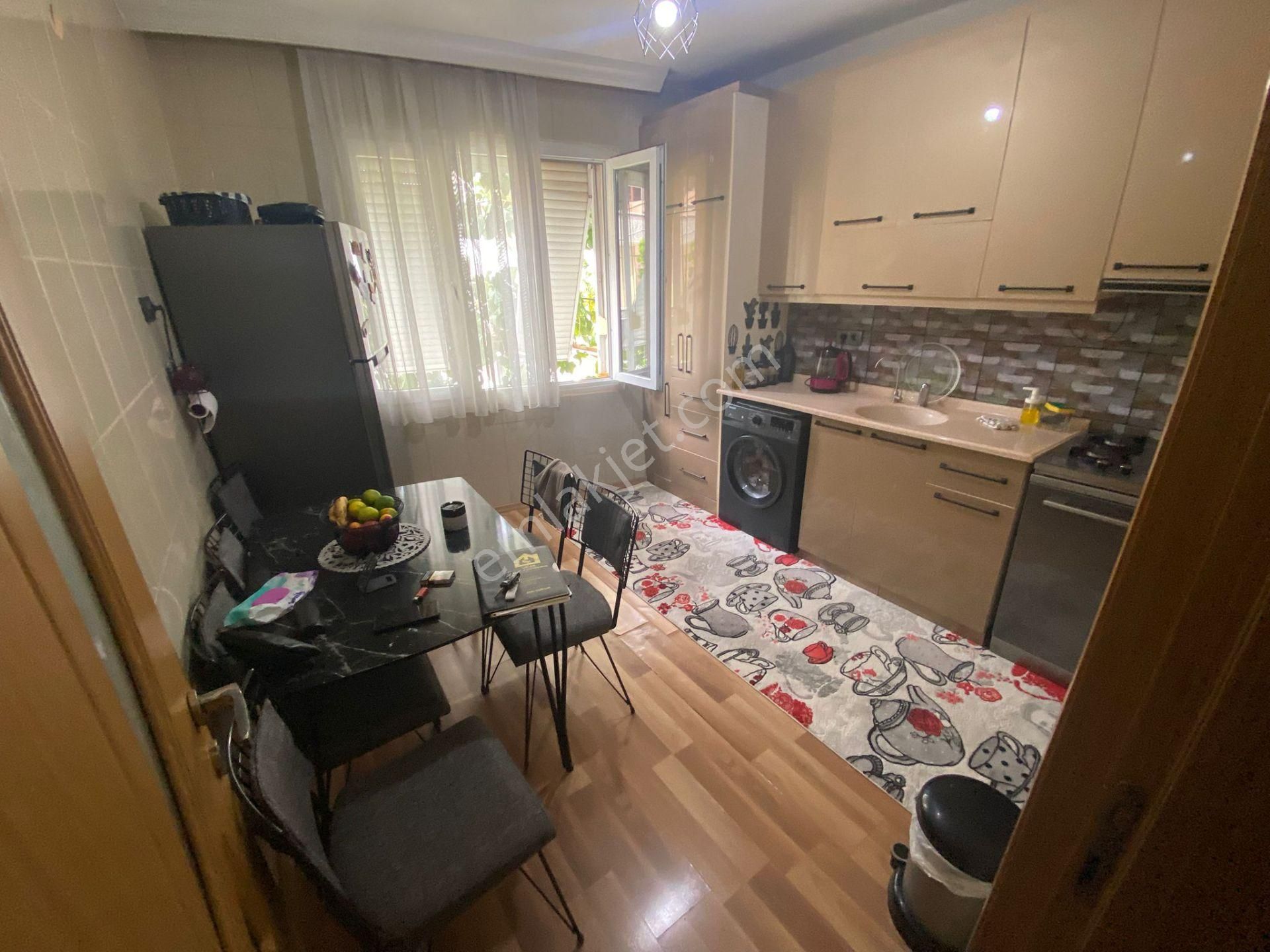 Acill Konak 26 Ağustos Mah.de Levent Meydan Yakını 2+1 70m2 Ayrı Mutfak Arakat Bakımlı Satılık Daire - Görsel 17
