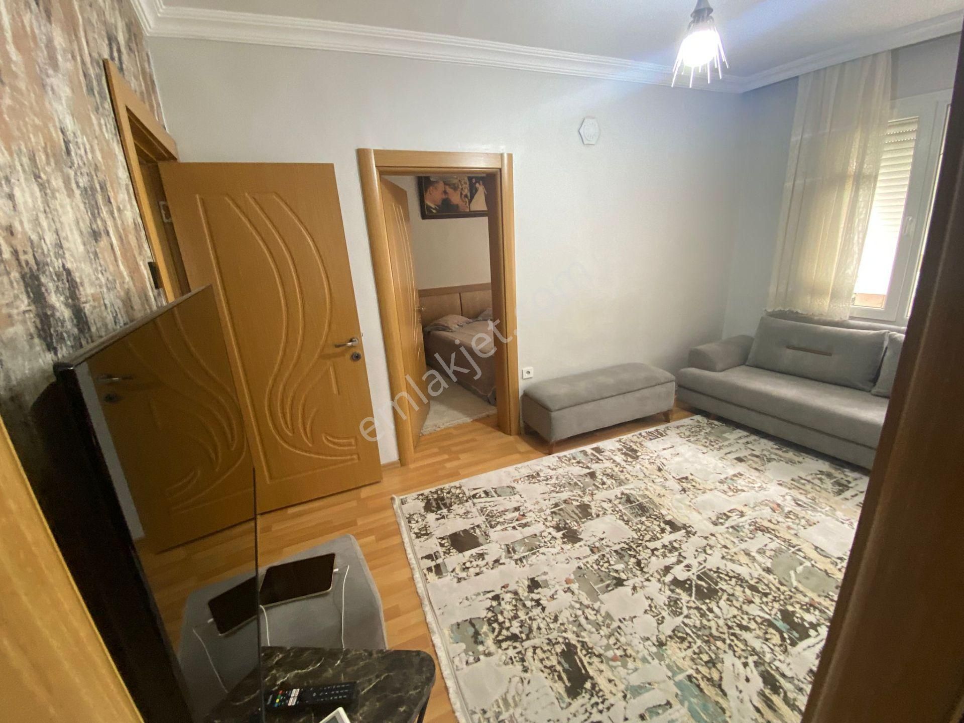 Acill Konak 26 Ağustos Mah.de Levent Meydan Yakını 2+1 70m2 Ayrı Mutfak Arakat Bakımlı Satılık Daire - Görsel 4
