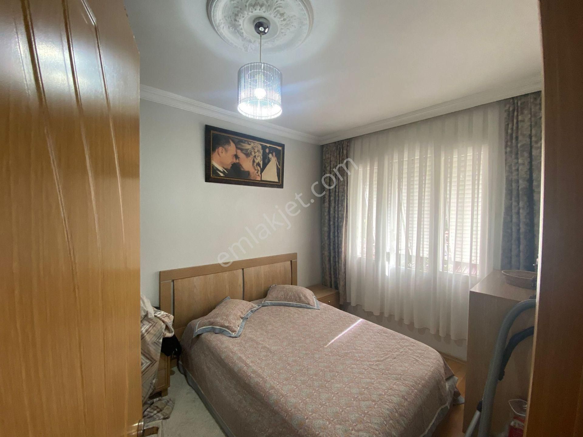 Acill Konak 26 Ağustos Mah.de Levent Meydan Yakını 2+1 70m2 Ayrı Mutfak Arakat Bakımlı Satılık Daire - Görsel 11