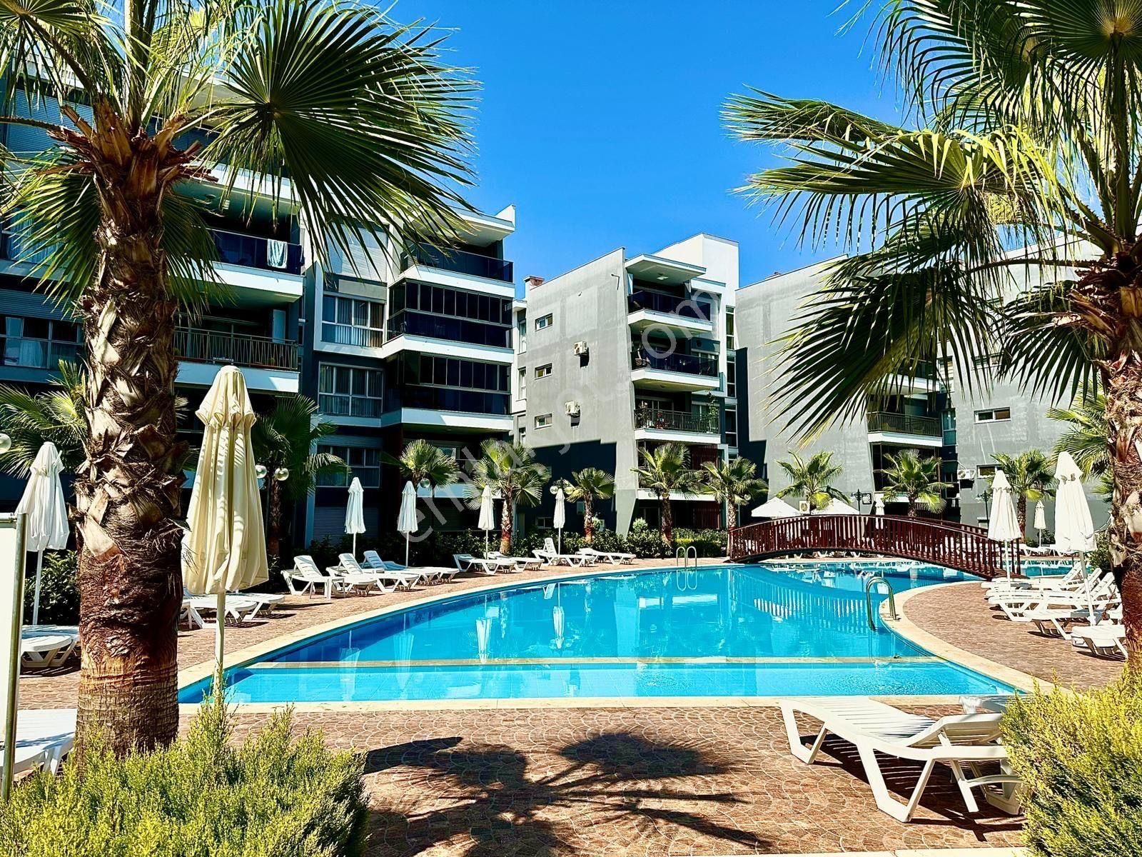 Kuşadası Otogar Arkasında Lüks Sitede Eşyalı 2+1 Daire - Görsel 25