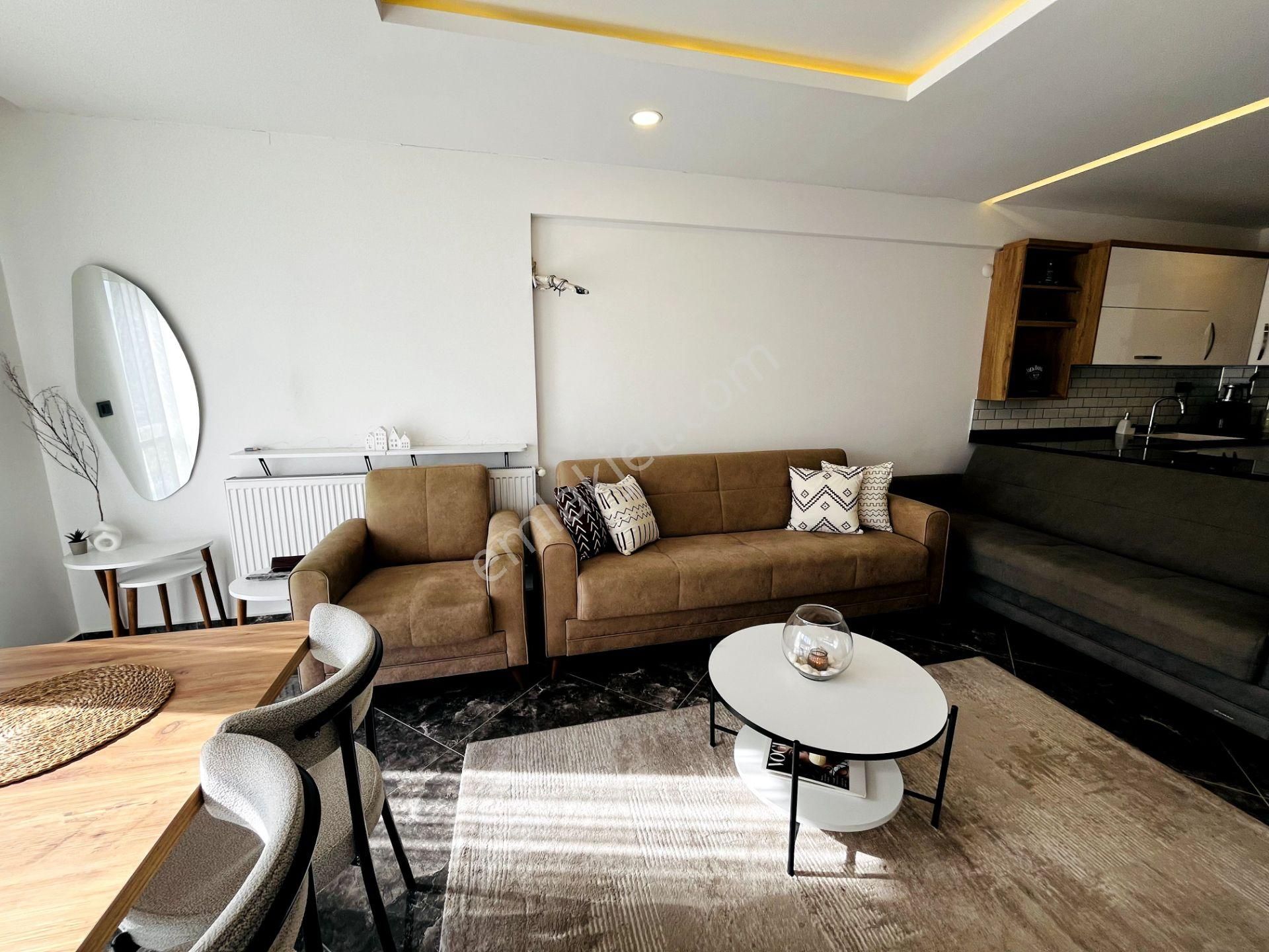 Kuşadası Otogar Arkasında Lüks Sitede Eşyalı 2+1 Daire - Görsel 7