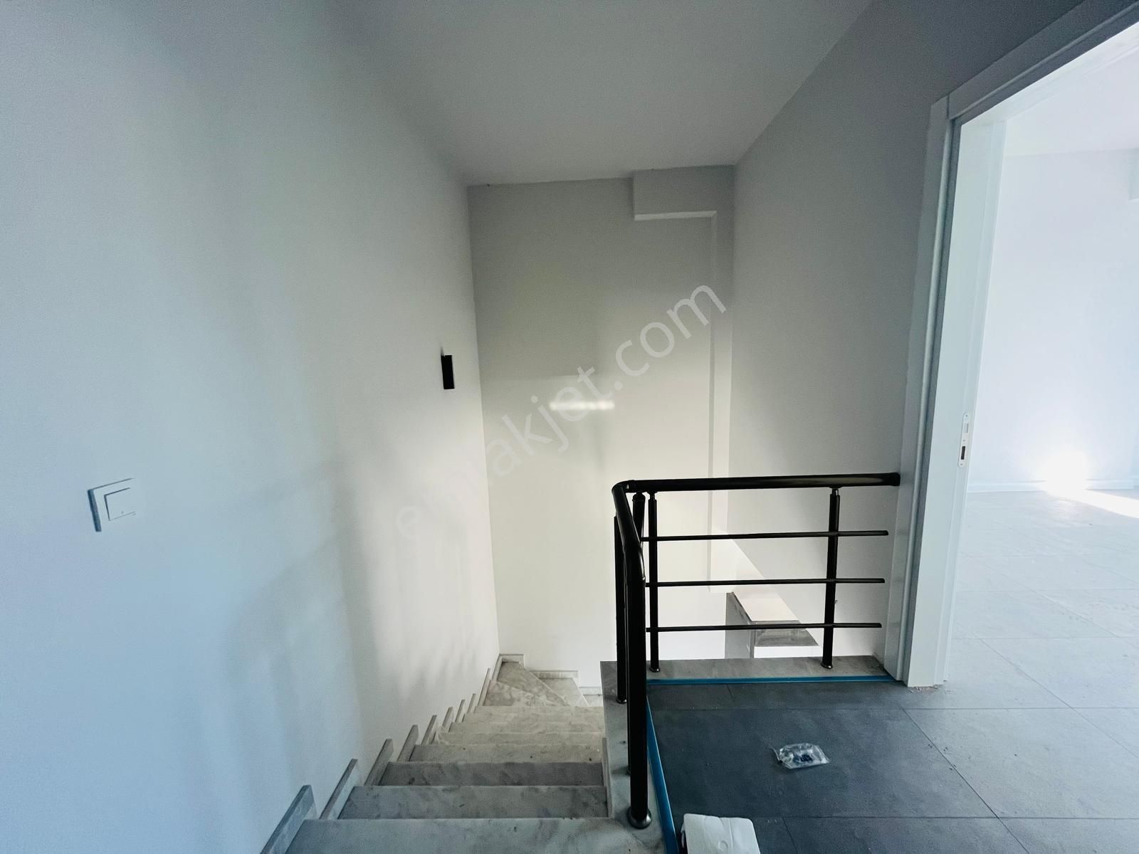 Emsalsiz Havuzlu Site İçerisinde 2+1 117 M2 İkiz Villa - Görsel 10