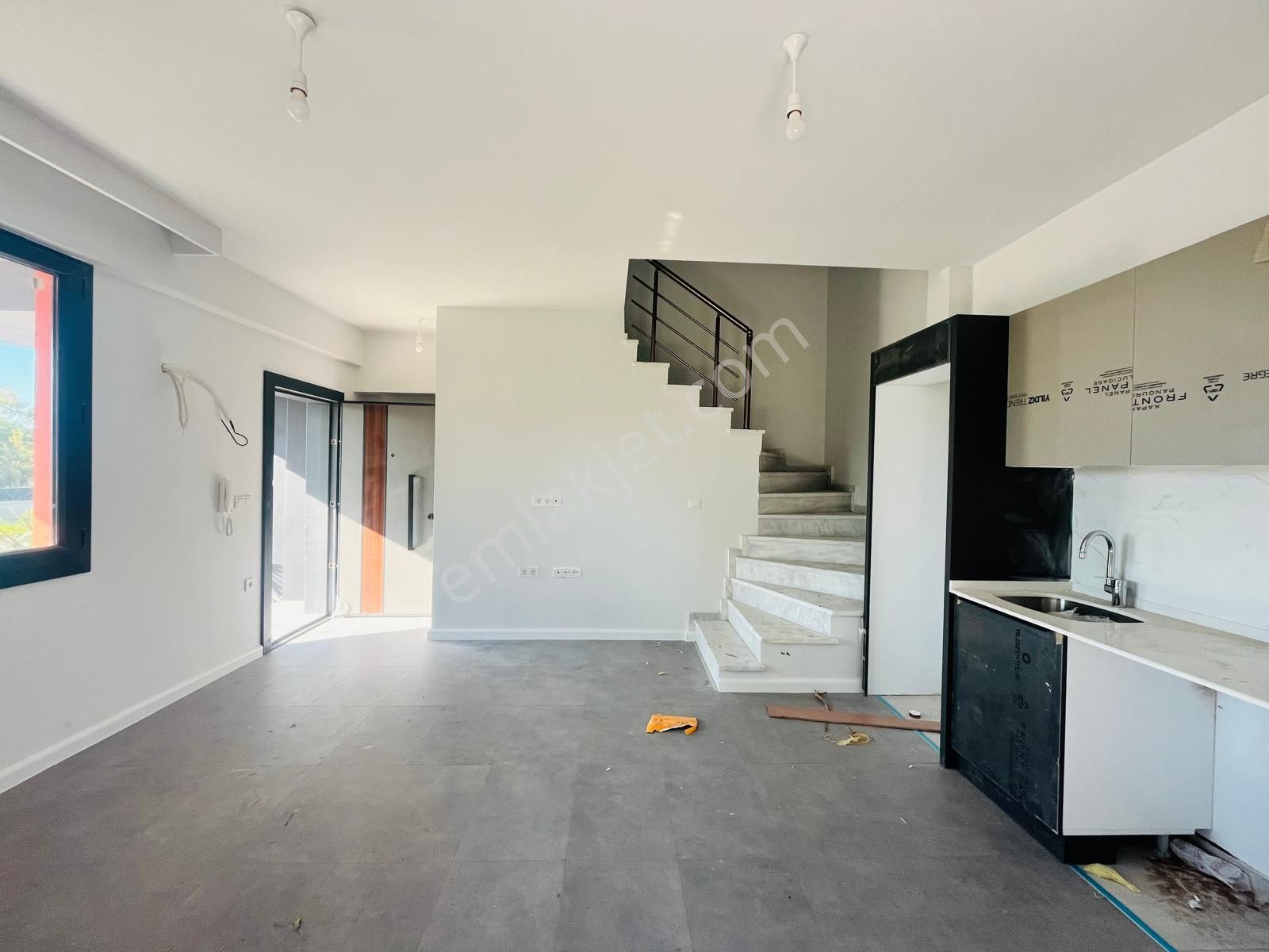 Emsalsiz Havuzlu Site İçerisinde 2+1 117 M2 İkiz Villa - Görsel 6