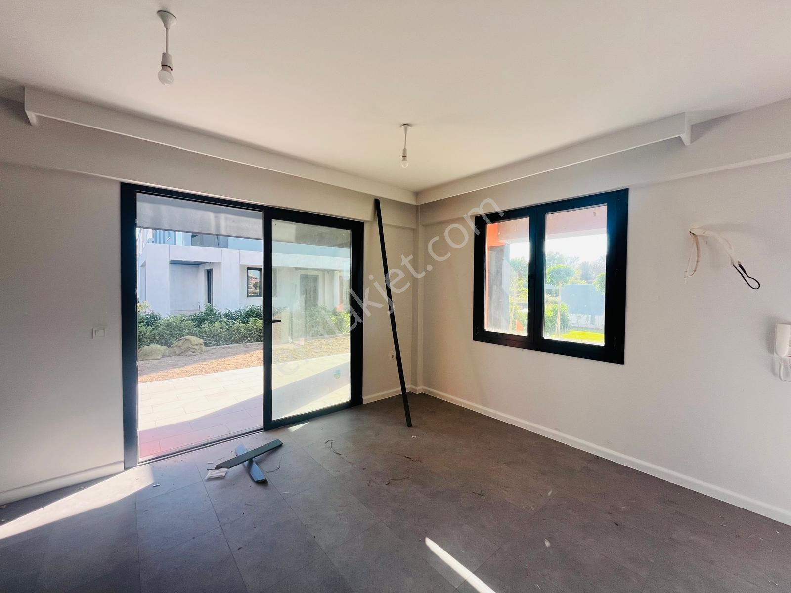 Emsalsiz Havuzlu Site İçerisinde 2+1 117 M2 İkiz Villa - Görsel 22