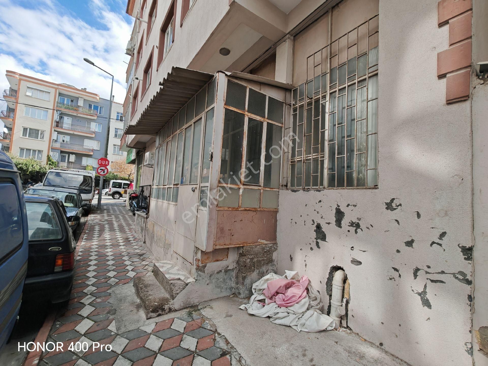 Utku Gayrimenkulden Akhisar Hürriyet Mahallesinde Satılık Dükkan - Görsel 2