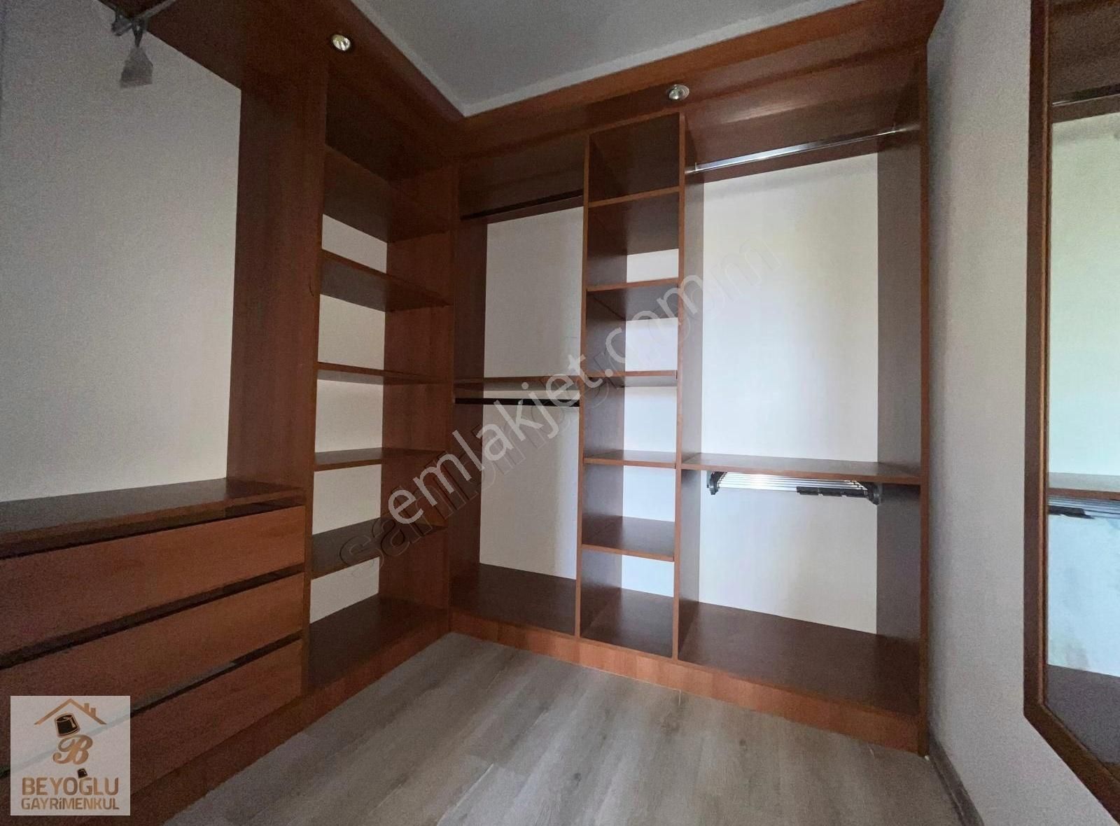 Beyoğlu'ndan 5.kat Teras Balkonlu Güney Cephe Manzaralı 4+1 Site - Görsel 12