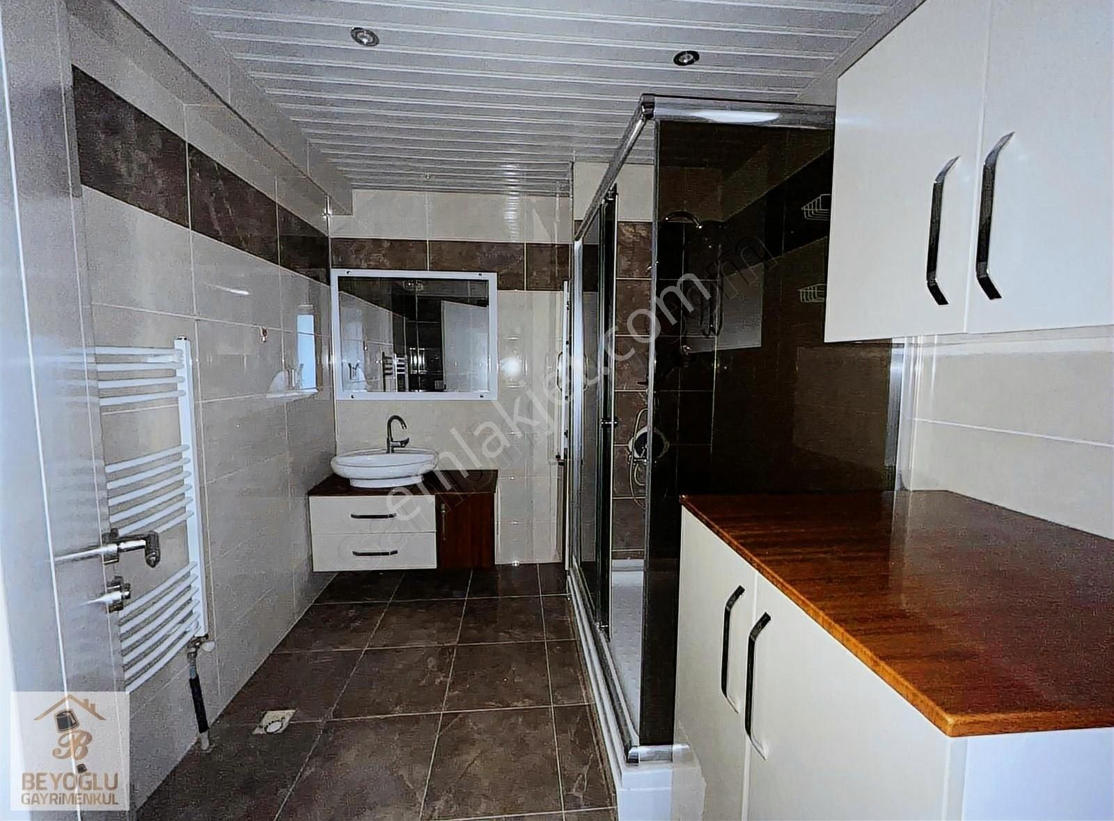 Beyoğlu'ndan 5.kat Teras Balkonlu Güney Cephe Manzaralı 4+1 Site - Görsel 24