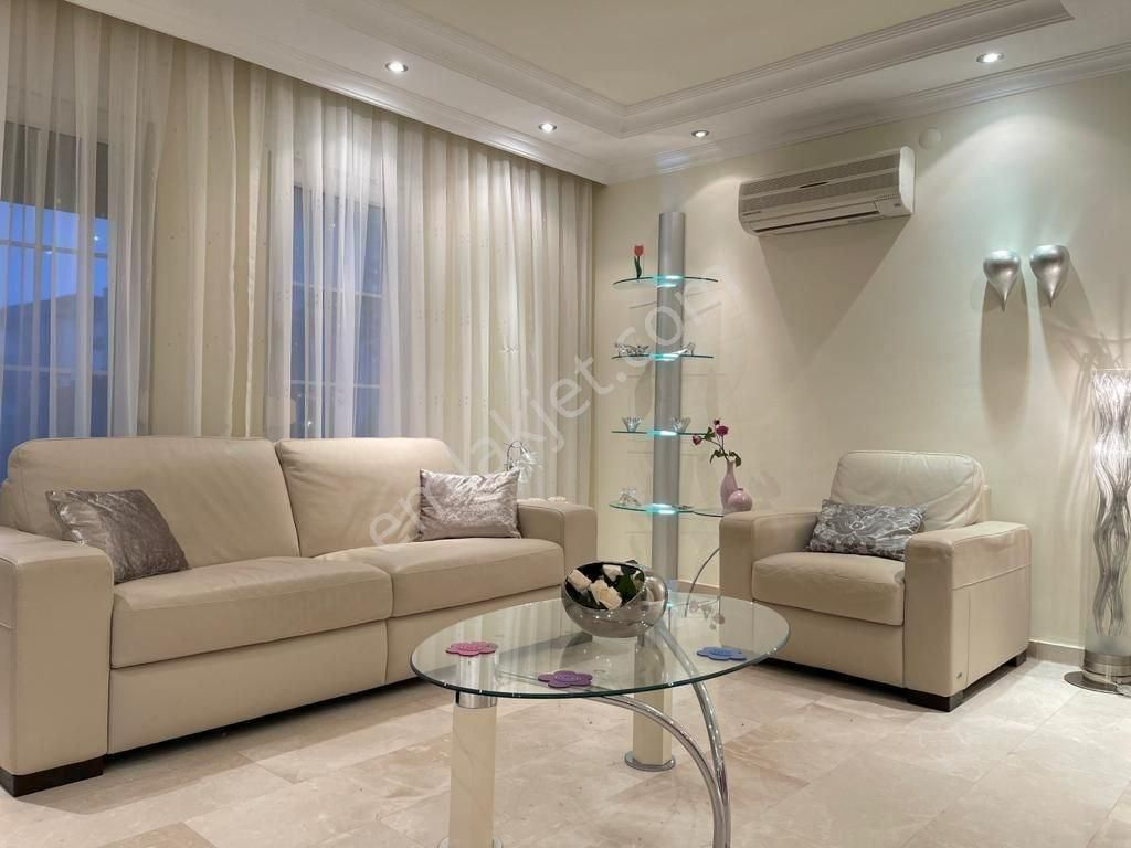 🌴 Alanya İncekum’da Doğa İçinde Muhteşem Manzaralı Lüks Tripleks Villa 🏡✨ - Görsel 11