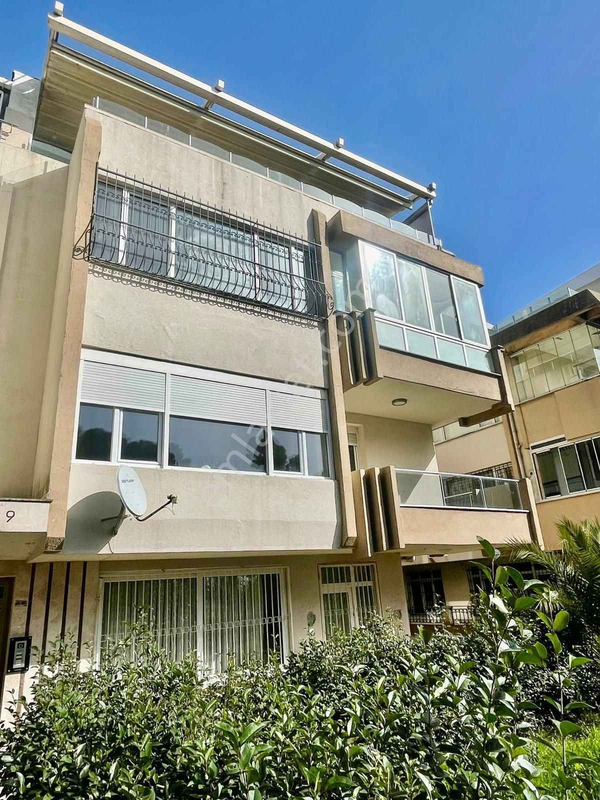 Florya'da Kentsel Dönüşüme Girmiş Binada Satılık Düz Giriş Katı