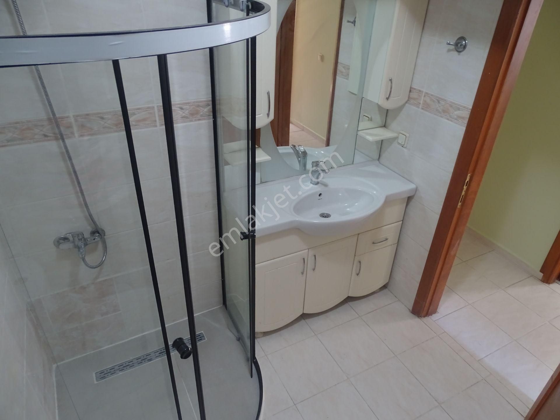 İstinye Parka Yakın Güvenlikli Otoparklı Sitede 3+1 Kombili Daire - Görsel 12