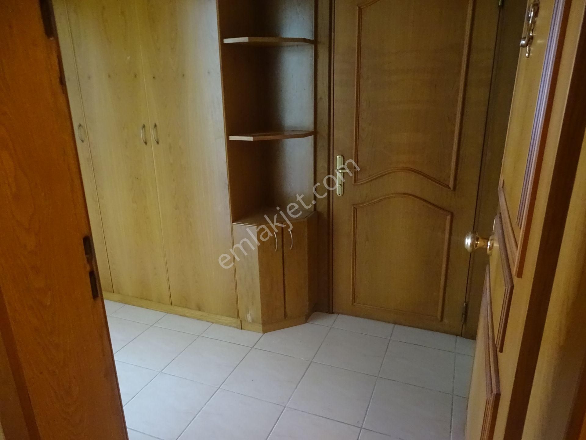 İstinye Parka Yakın Güvenlikli Otoparklı Sitede 3+1 Kombili Daire - Görsel 8