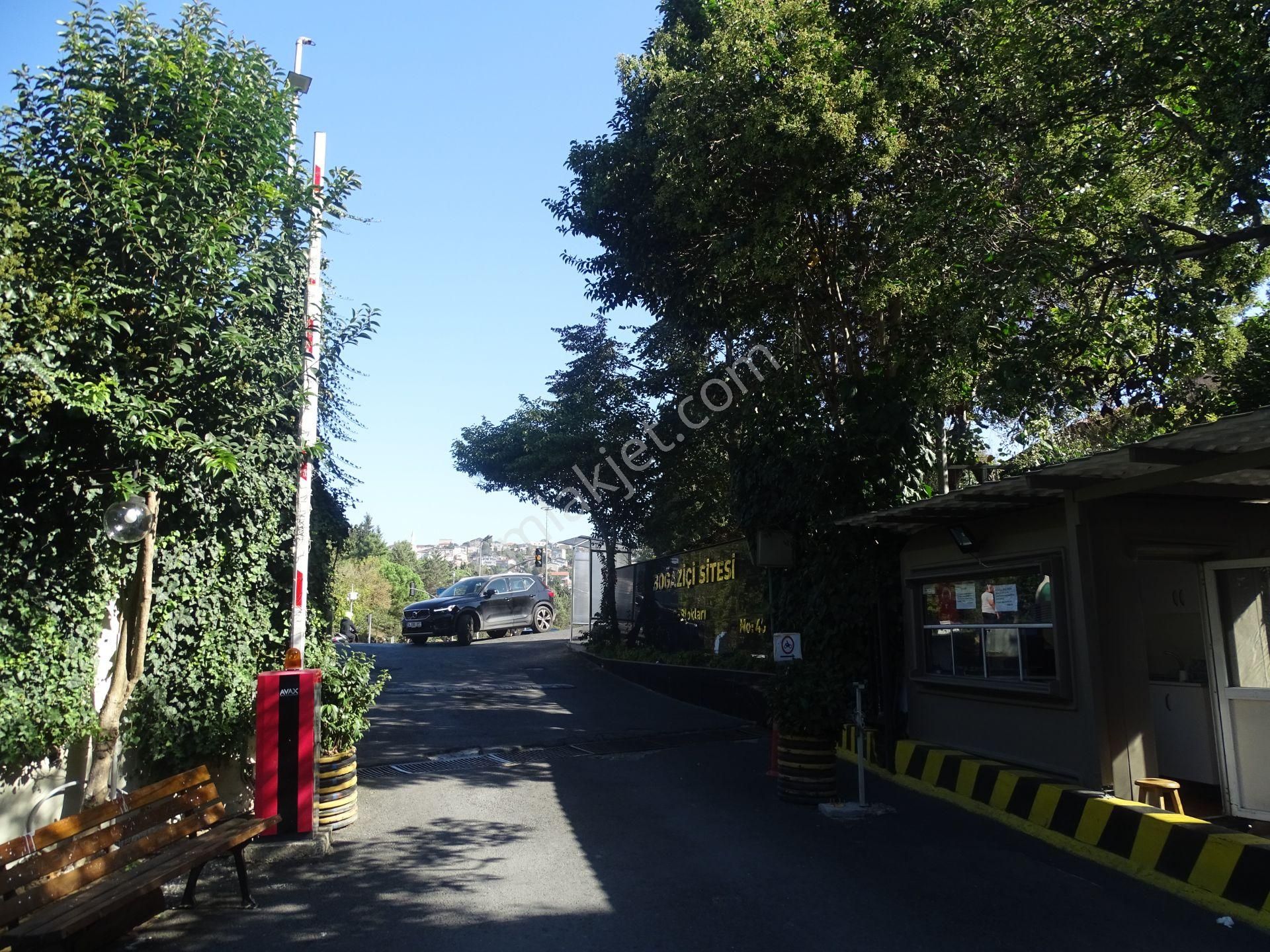 İstinye Parka Yakın Güvenlikli Otoparklı Sitede 3+1 Kombili Daire - Görsel 29