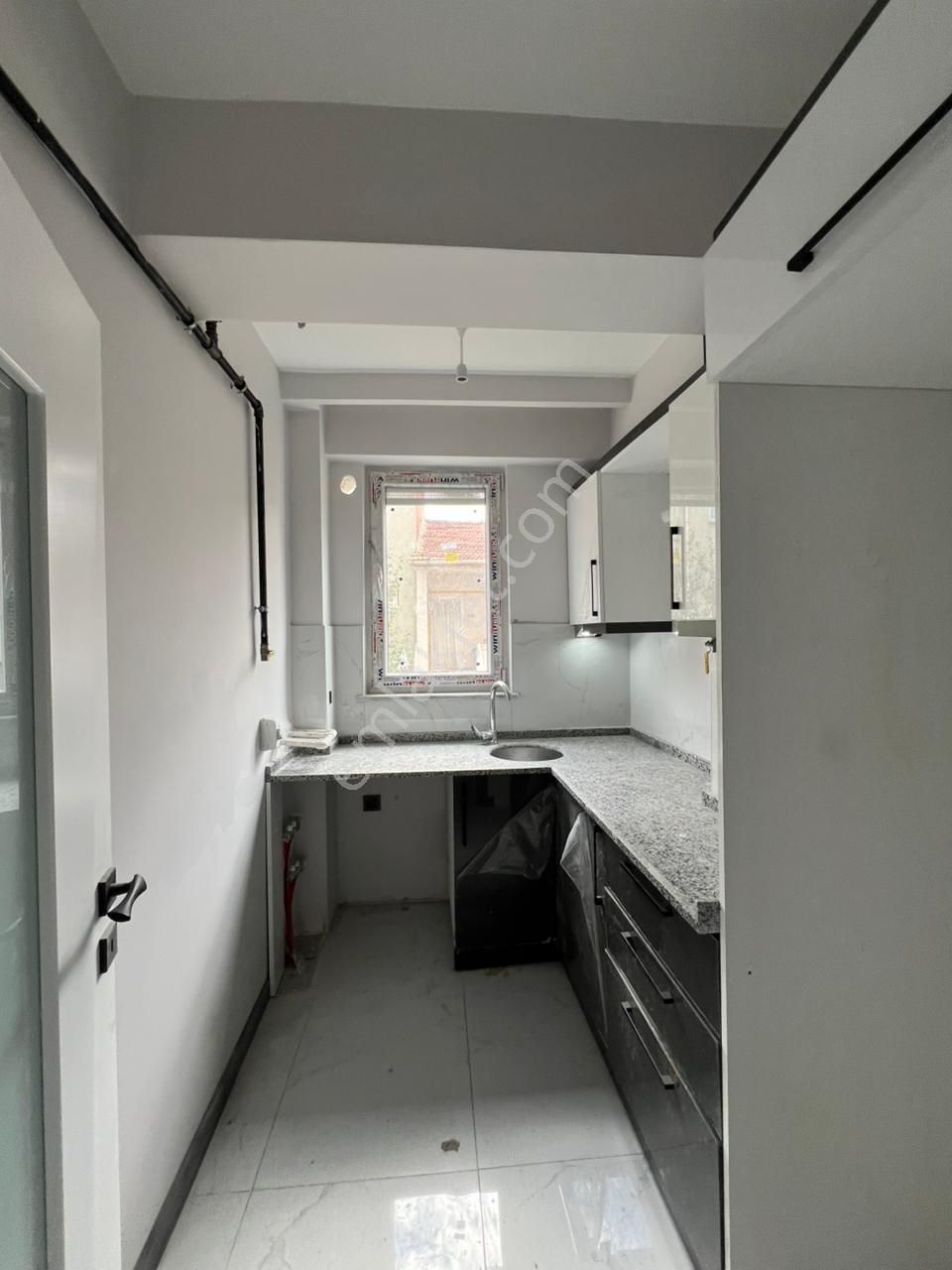 Akademi Emlak'tan Zafer'de Asansörlü Sıfır 1+1 Satılık Daire - Görsel 5