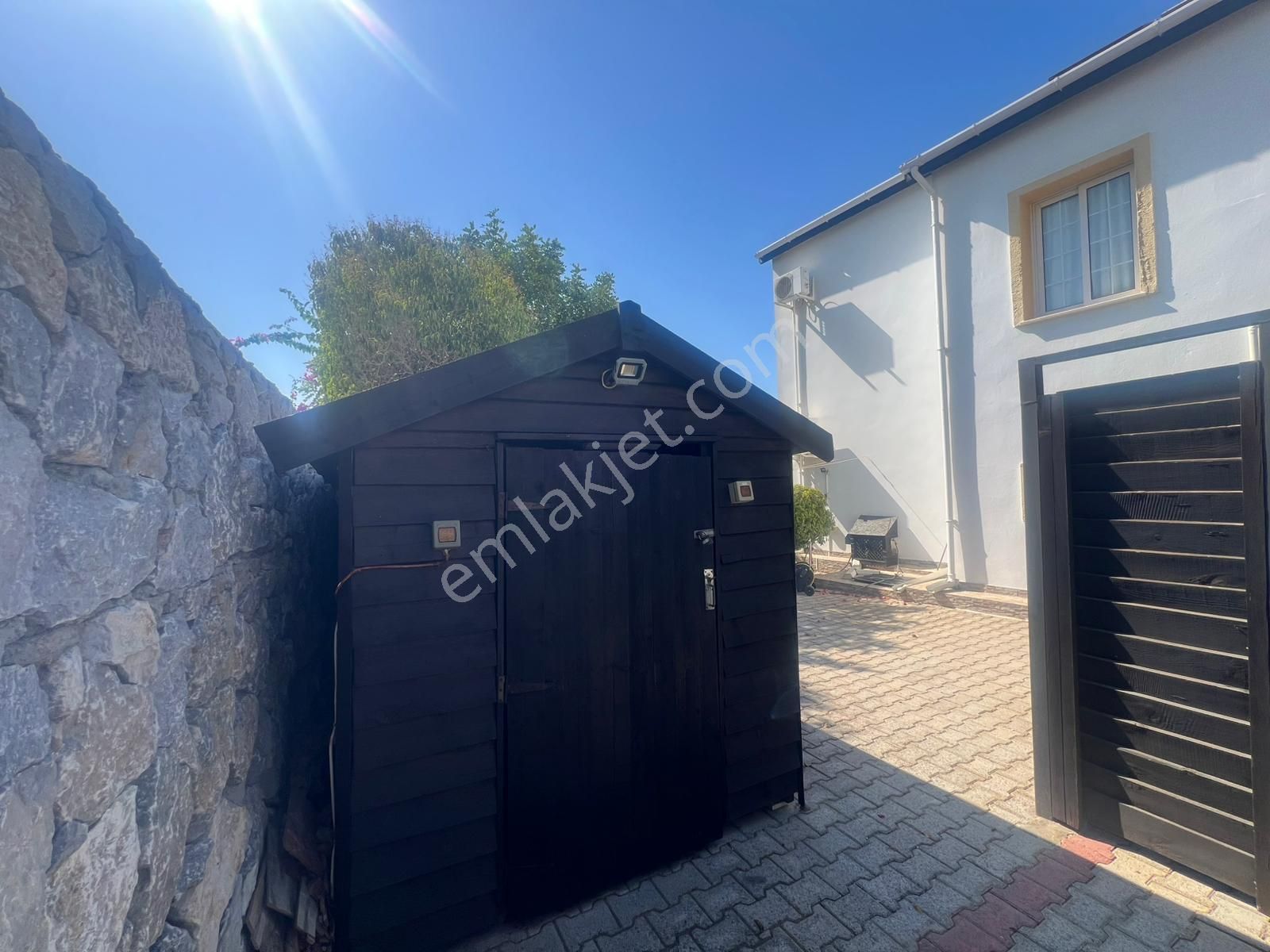 Girne Esentepe'de Dağ Ve Deniz Manzaralı Satılık 4+1 Villa !! - Görsel 35