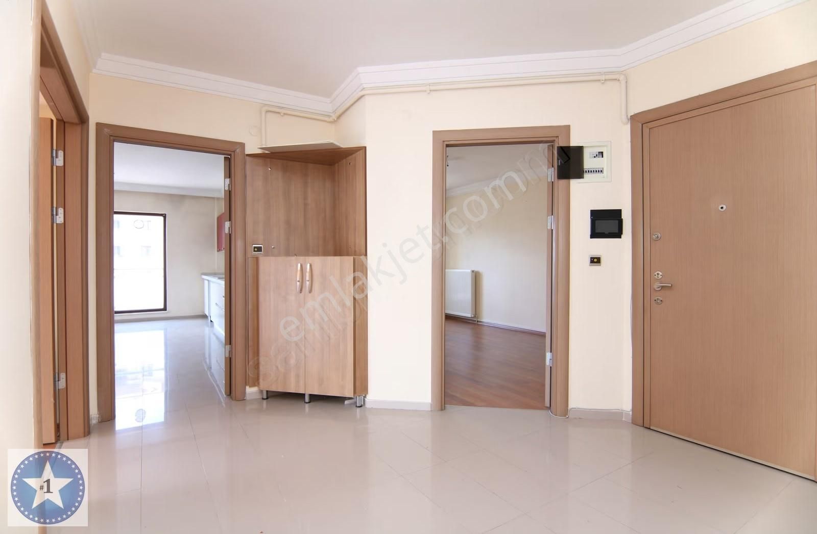 Ana Cadde Üzerinde Elit Konumda Geniş Odalar Kolay Ulaşım - Görsel 17