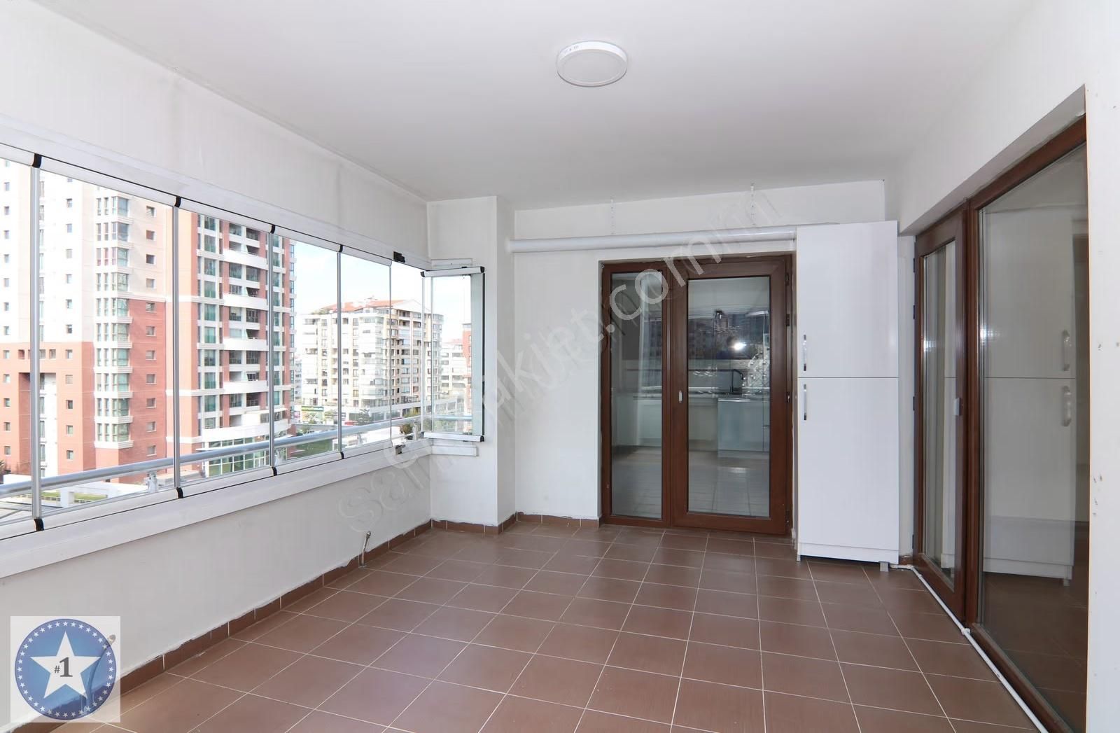 Ana Cadde Üzerinde Elit Konumda Geniş Odalar Kolay Ulaşım - Görsel 4