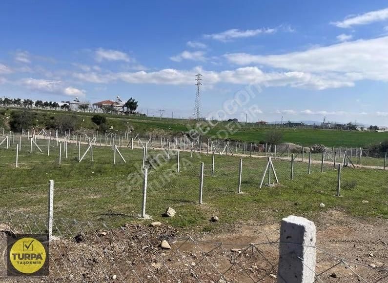 Turpa Taşdemirden Menderes Merkeze Çokyakın 265 M2 Satılık Bahçe