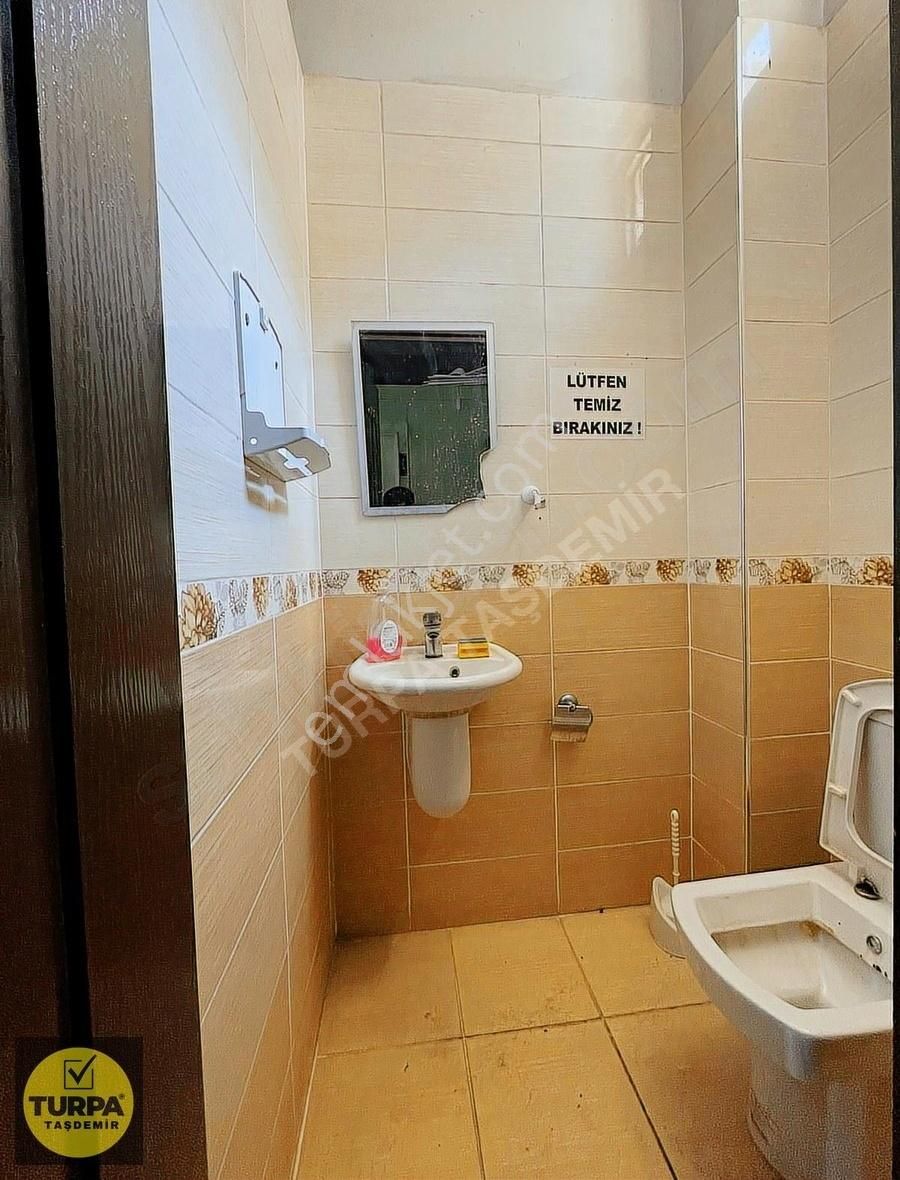 Karşıyaka Dedebaşı Mah.'nde Devren Kiralık Manav & Şarküteri - Görsel 16