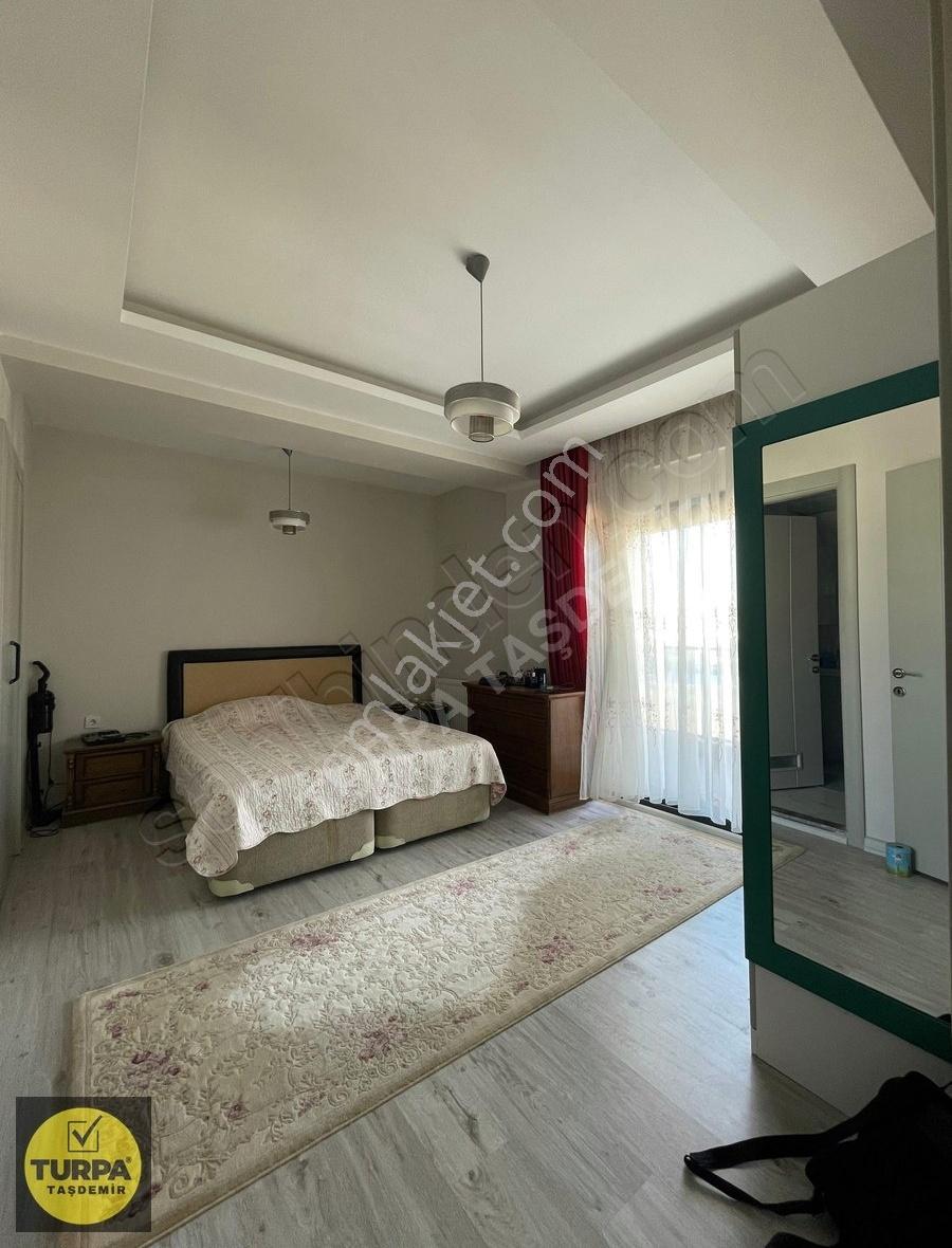 Menderes Cüneytbey Mahalles'inde Satılık Dubleks Daire (4+1) - Görsel 3