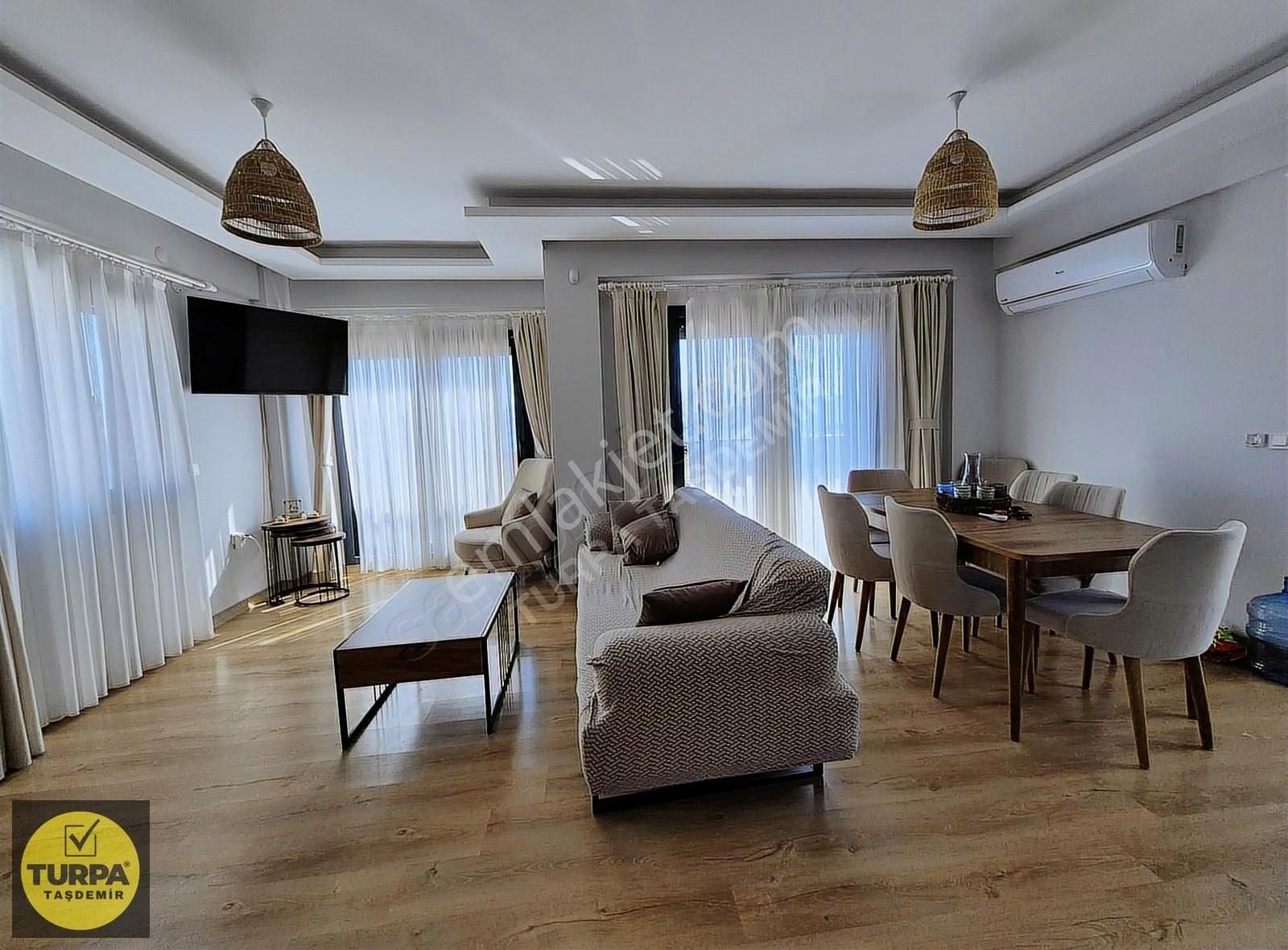 Yeni Foça Da Satılık 330 M2 Arsalı Müstakil 5+1 Tribleks Villa - Görsel 2