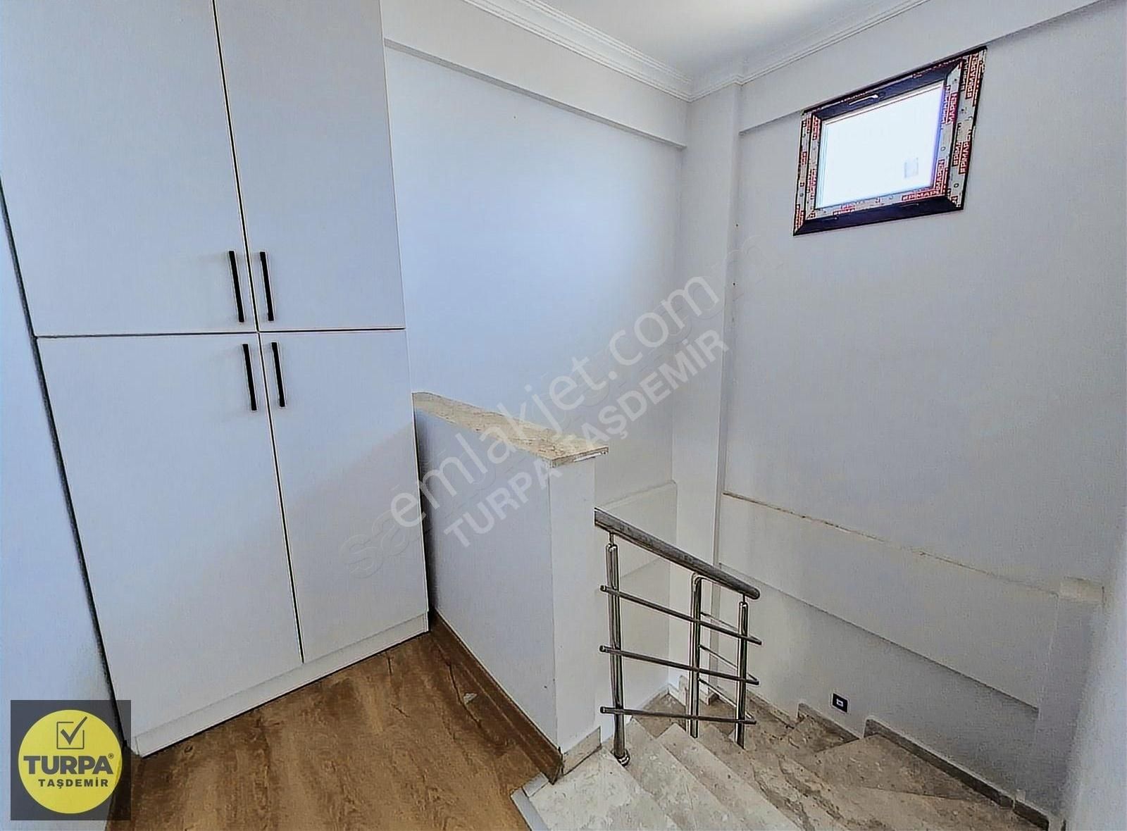 Yeni Foça Da Satılık 330 M2 Arsalı Müstakil 5+1 Tribleks Villa - Görsel 19