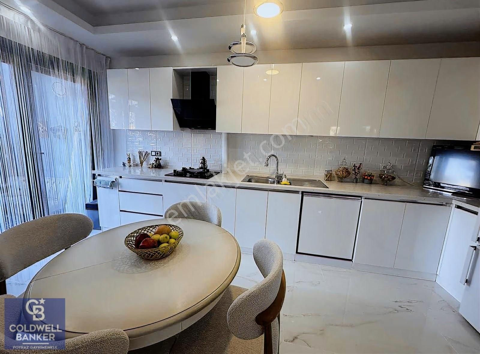 Menderes Coldwell Banker Poyraz'dan Geniş Bahçeli Villa - Görsel 3