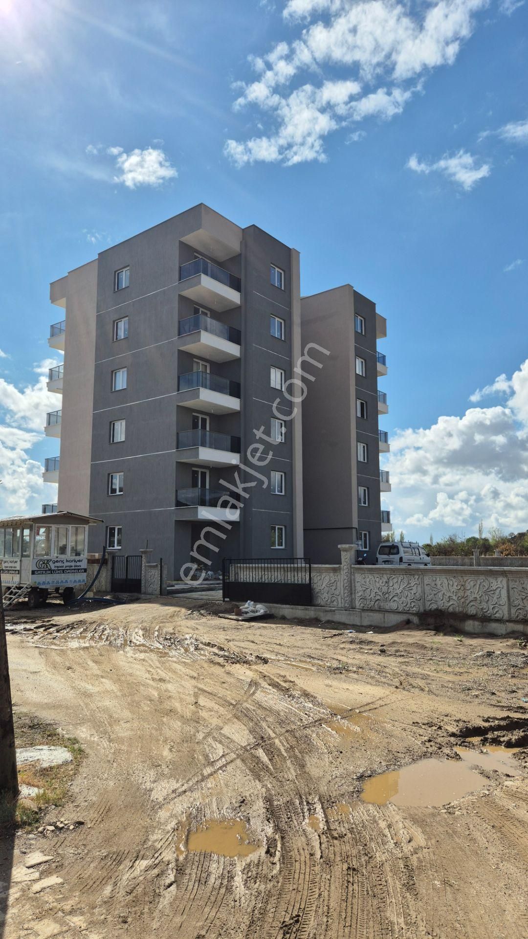 Zaferde 1 Aya Teslim Sıfır 3+1 Ebebeyn Banyolu Asansörlü Doğalgazlı Kiralık Daireler - Görsel 2