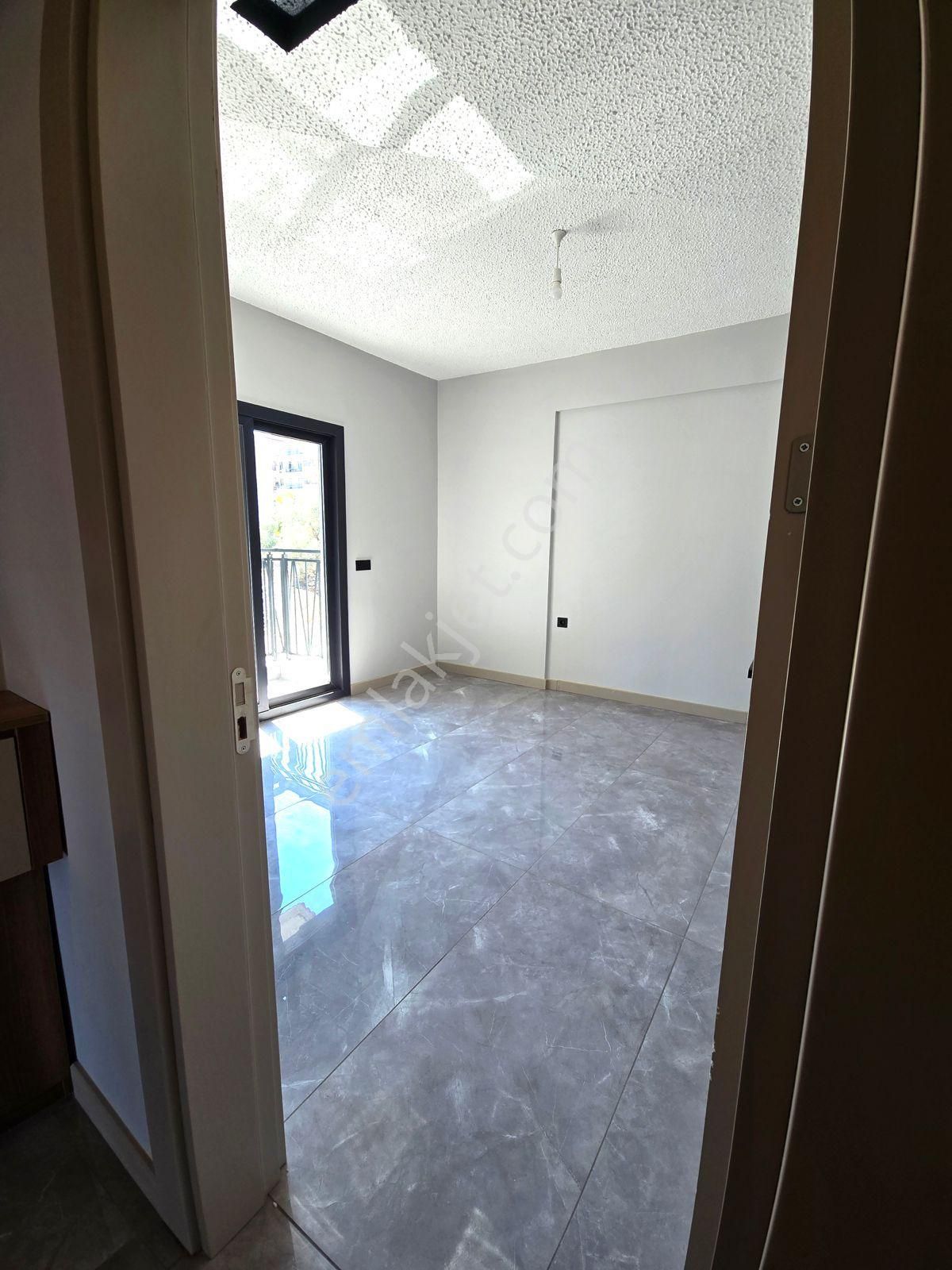 Kuşadası Satılık 3+1 Daire - Görsel 12