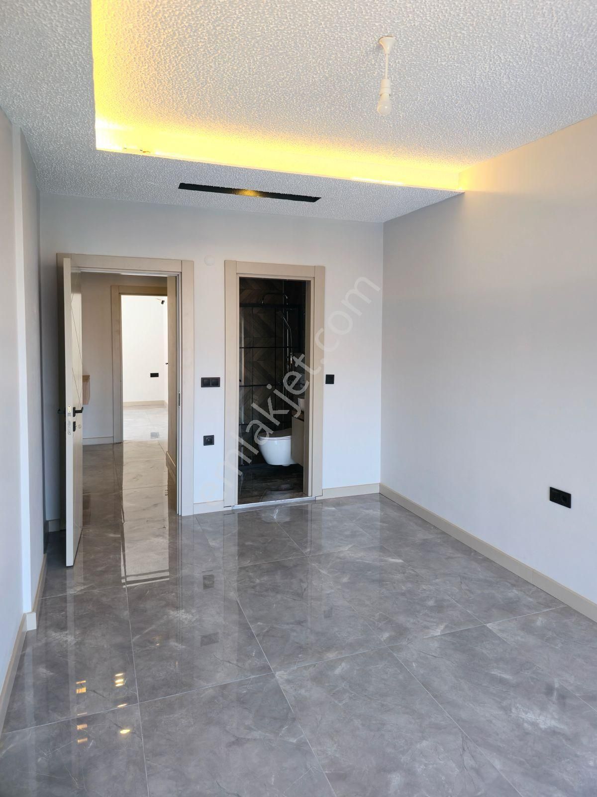 Kuşadası Satılık 3+1 Daire - Görsel 5