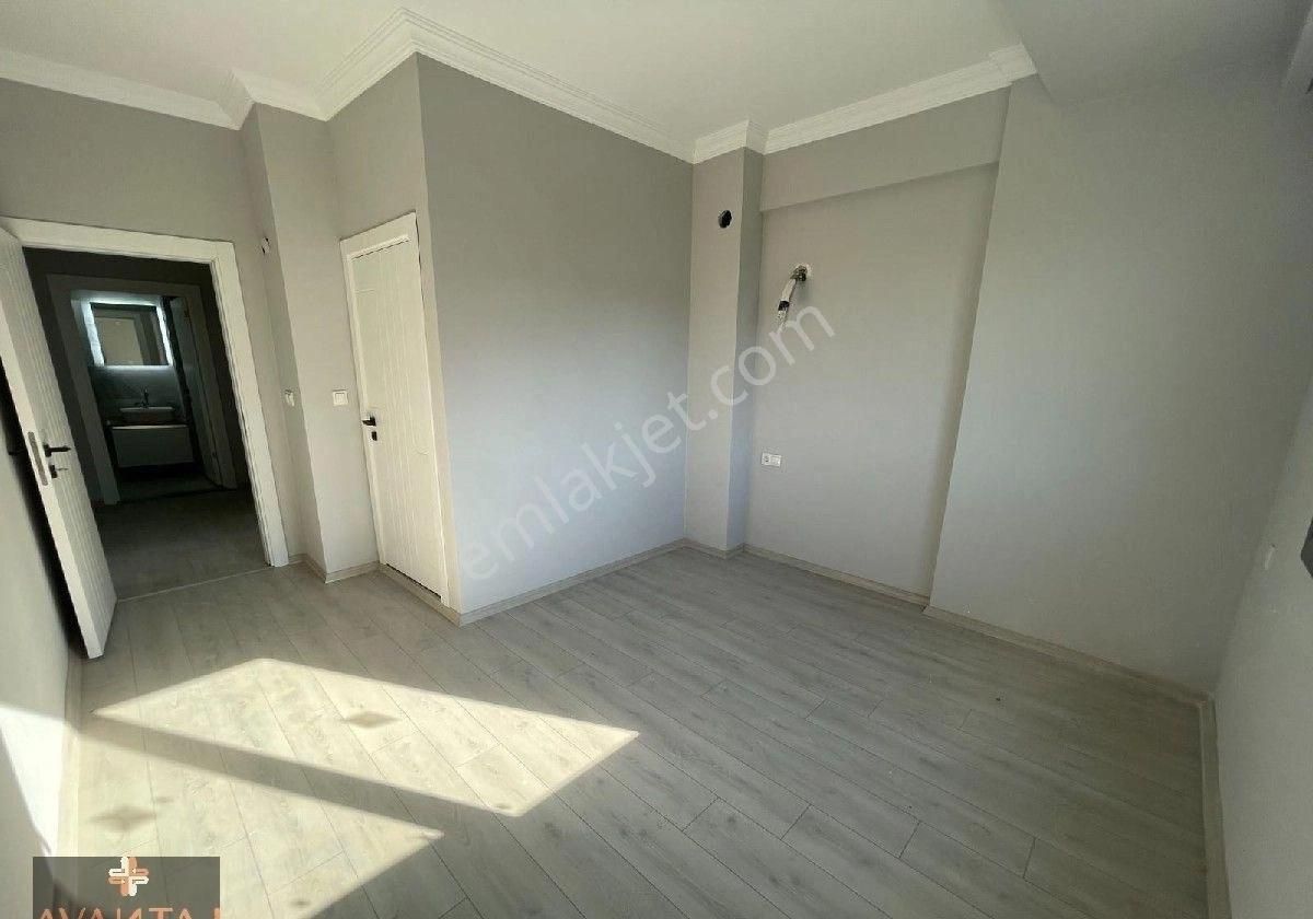 Kuşadası'nda Havuzlu Doğalgazlı 2+1 Daire - Görsel 10