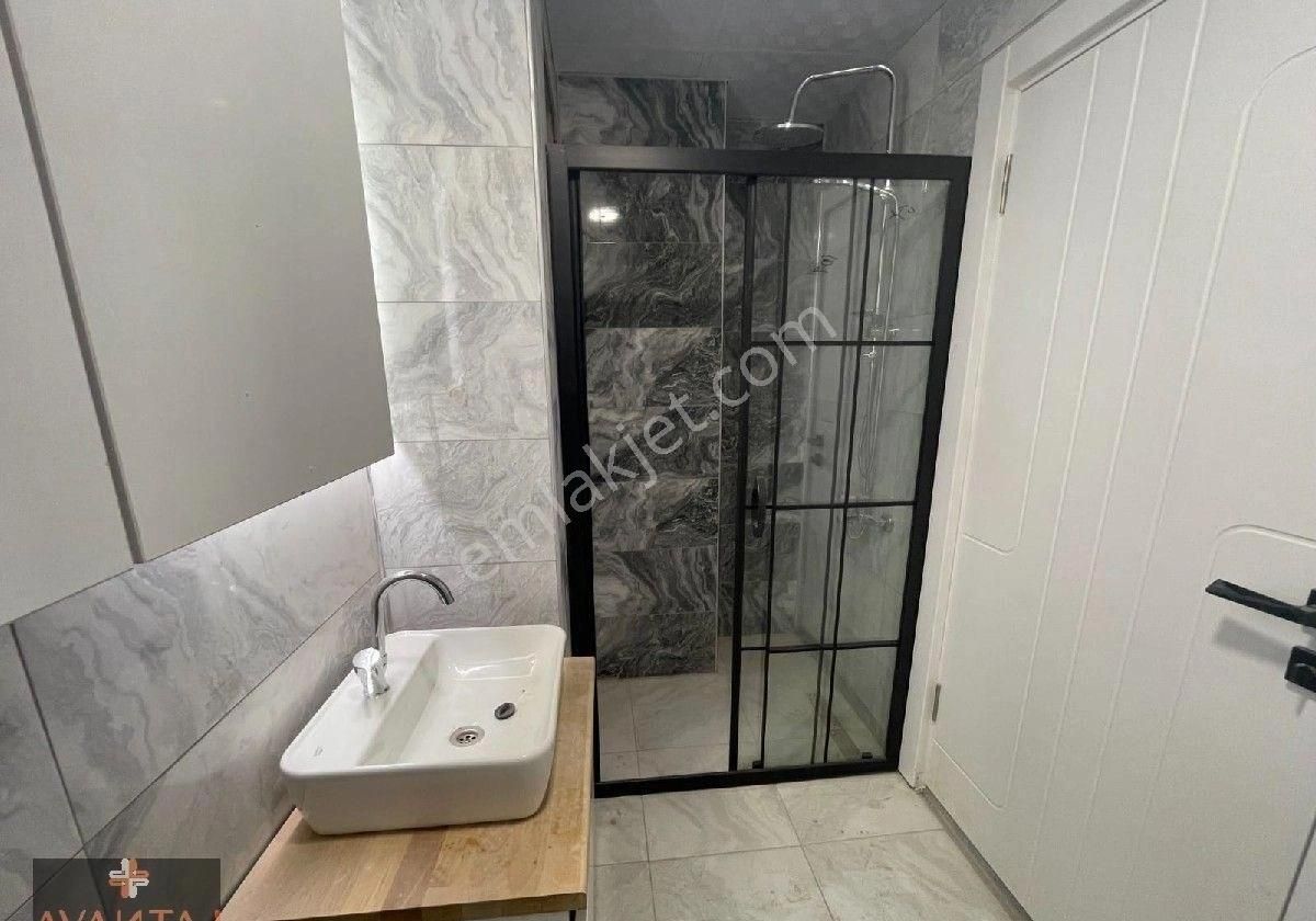 Kuşadası'nda Havuzlu Doğalgazlı 2+1 Daire - Görsel 14